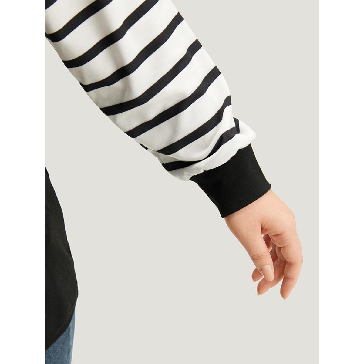 Plus Size Star Leopard Print Striped Patchwork Crew Neck Sweatshirt Women Black Casual Elastic cuffs Dailywear Sweatshirts BloomChic 22-24/3X Product Image