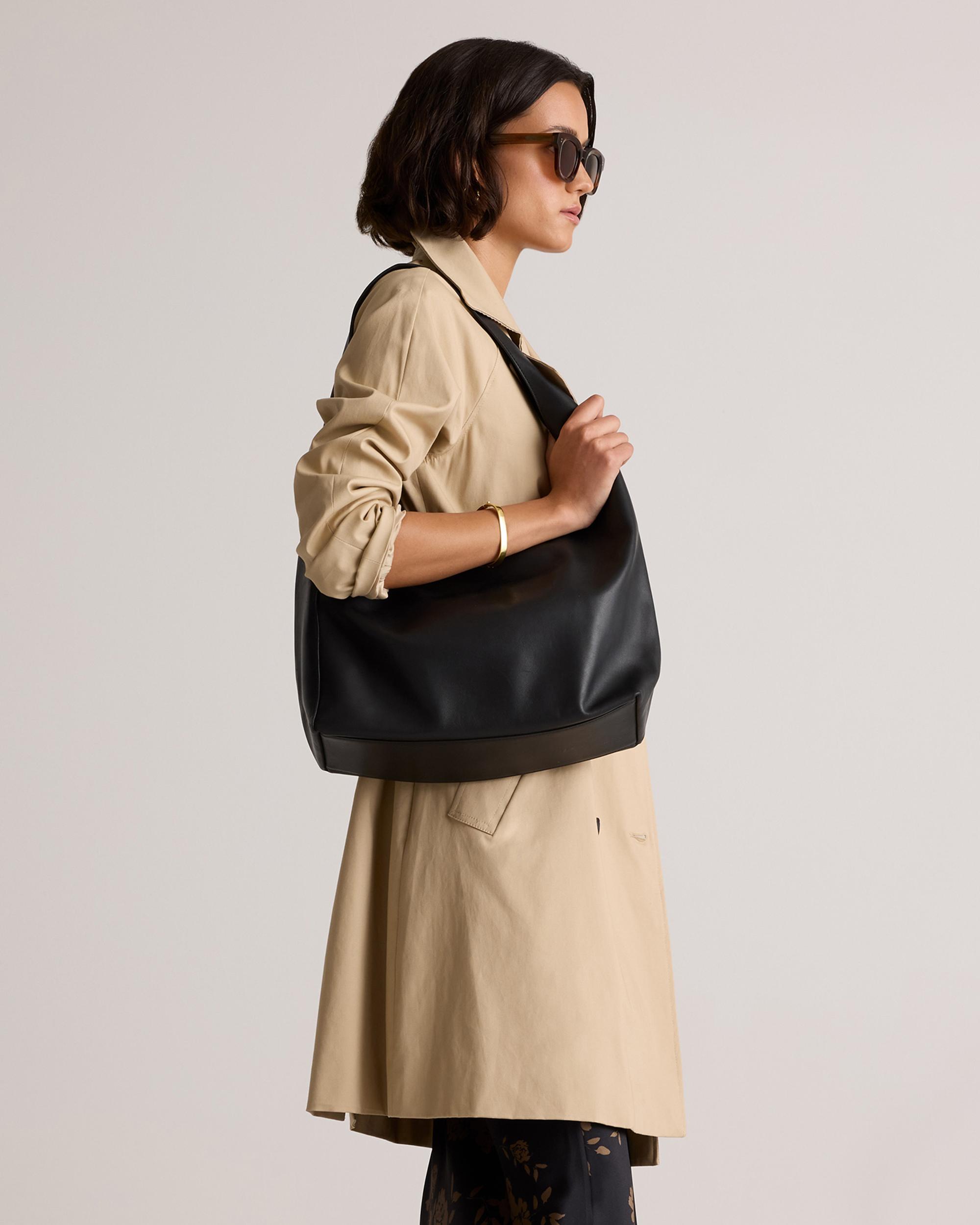 Quince | Women's Italian Leather Slouchy Shoulder Bag Product Image