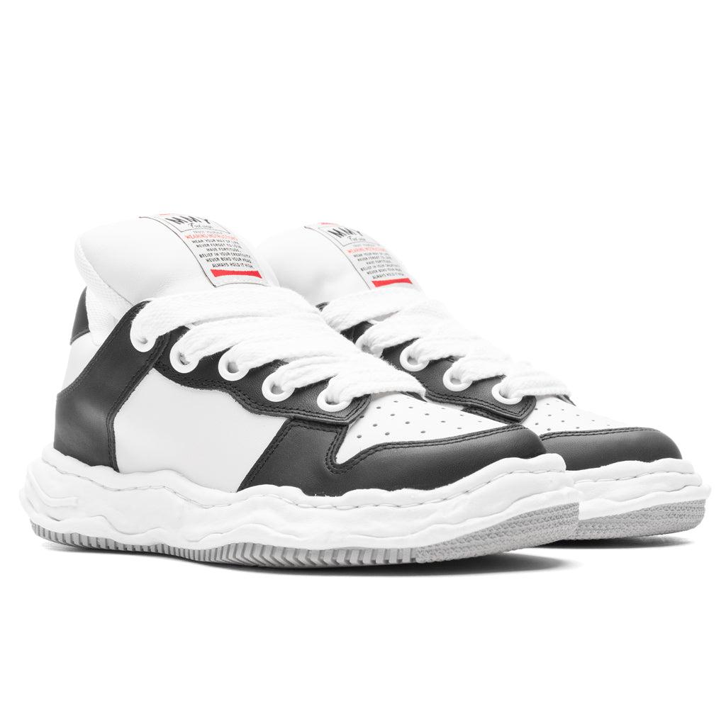 Wayne Low Top Sneakers - Black/White Male Product Image