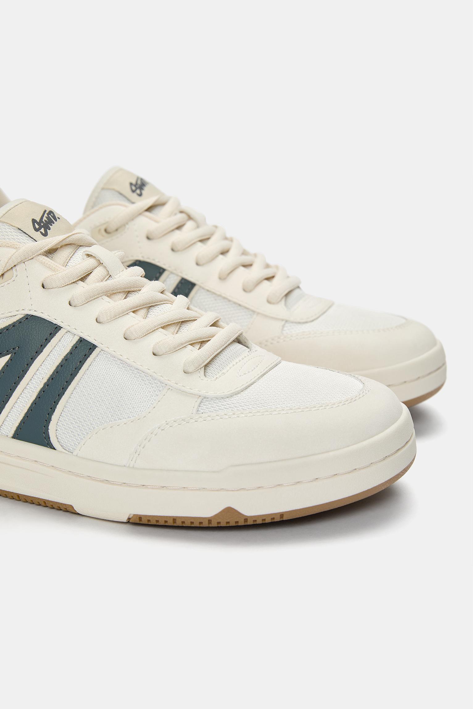 Retro multi-piece sneakers Product Image