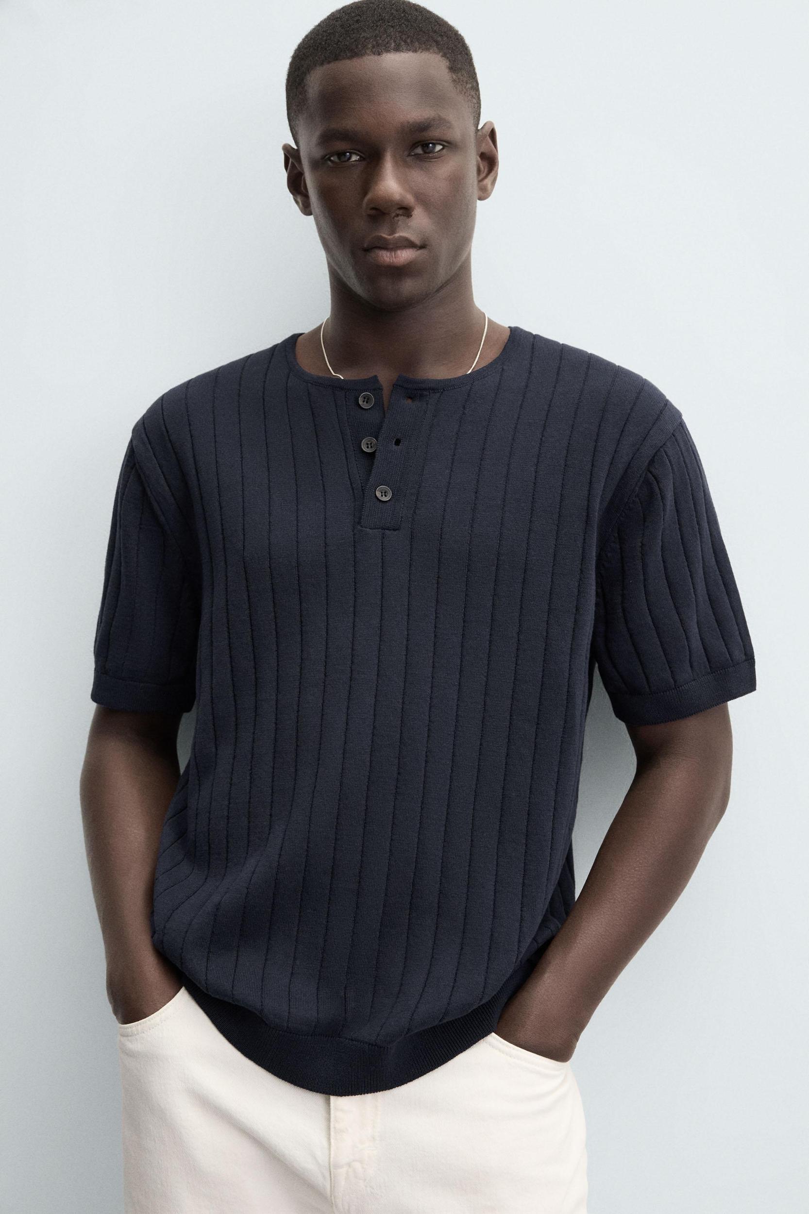 KNIT T-SHIRT WITH BUTTONED NECK Product Image