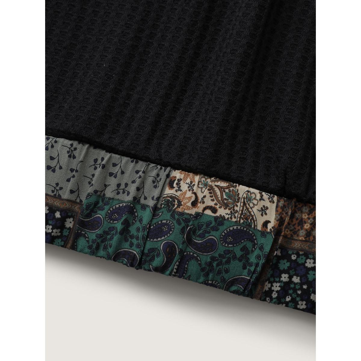 Plus Size Textured Lace Trim Contrast Sleeve Sweatshirt Women Black Leisure Non Overlap Collar Casual Sweatshirts BloomChic 28/5X Product Image