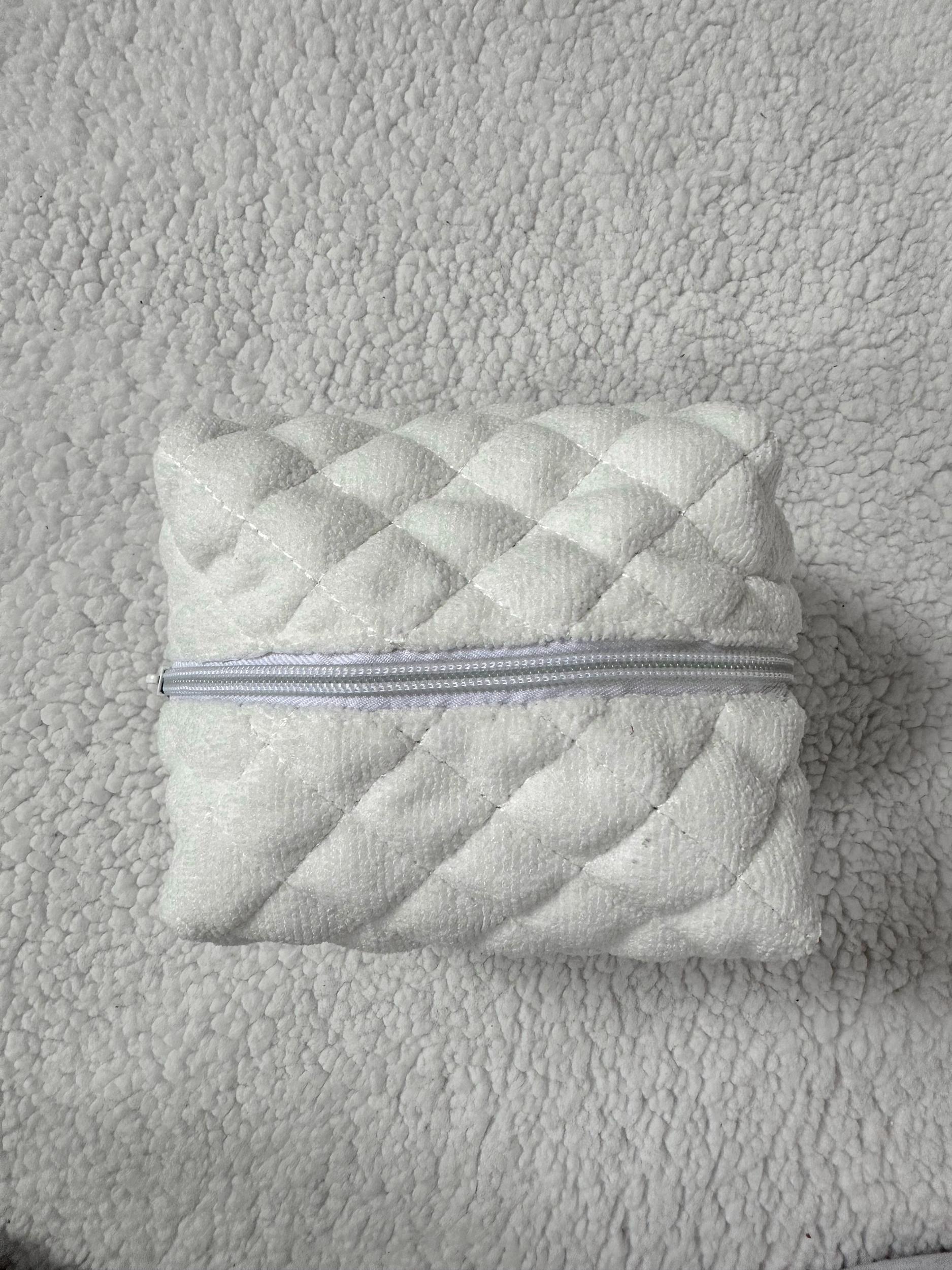 Small Teddy Bear Quilted Handmade Travel Bag Product Image