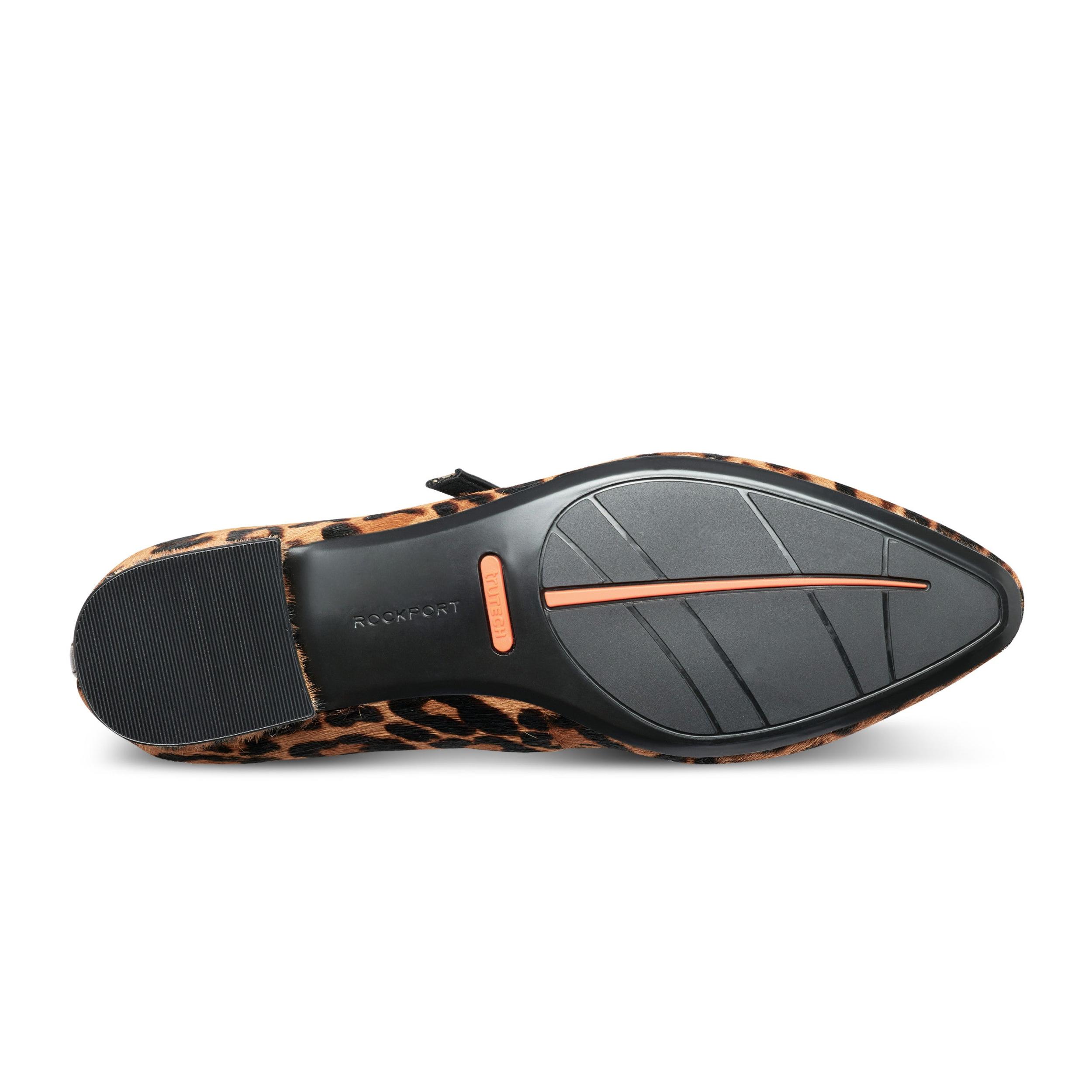 Women's Taren Total Motion Pointy Toe Dress Flats Product Image