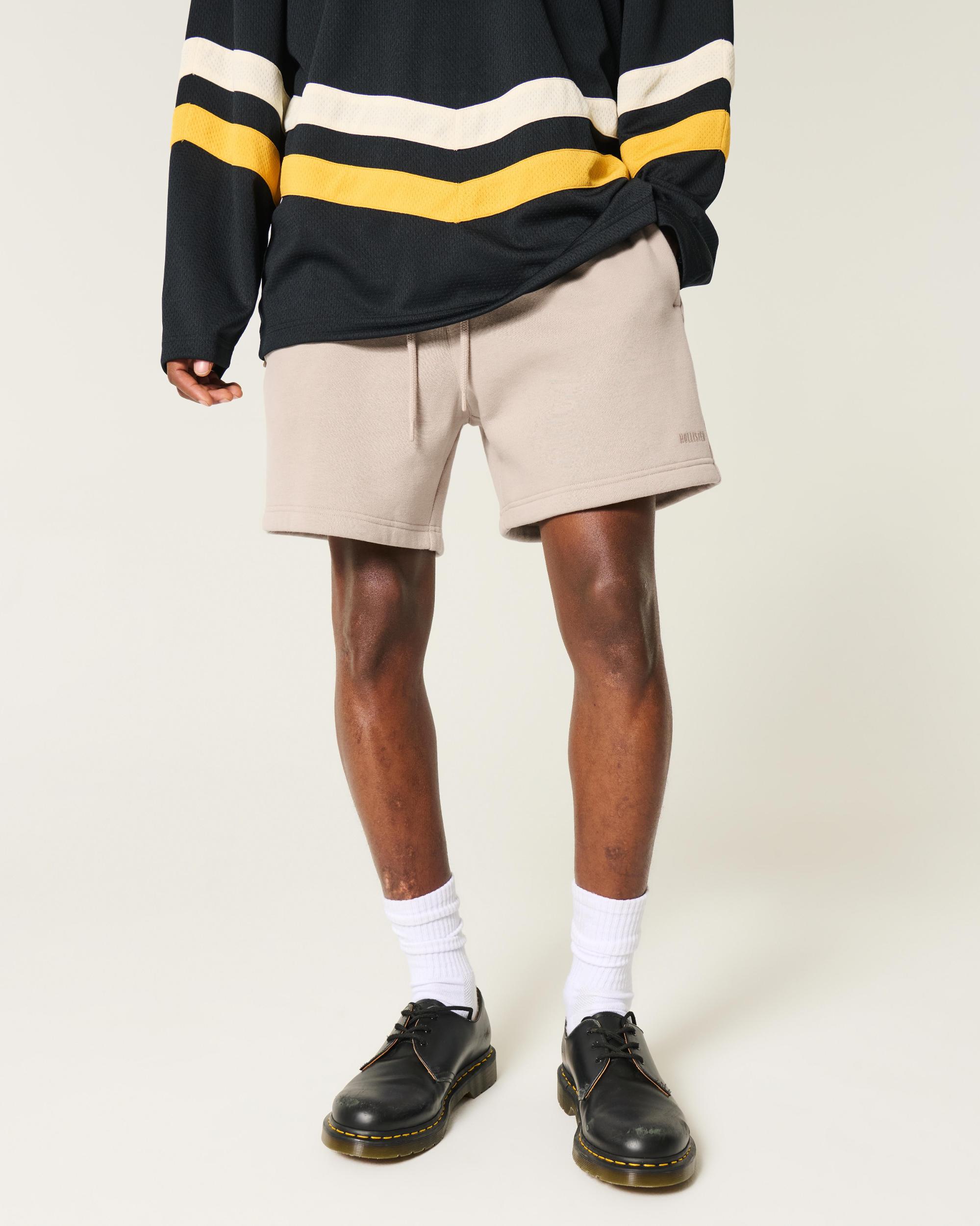 Mid-Thigh Loose Fleece Shorts Product Image