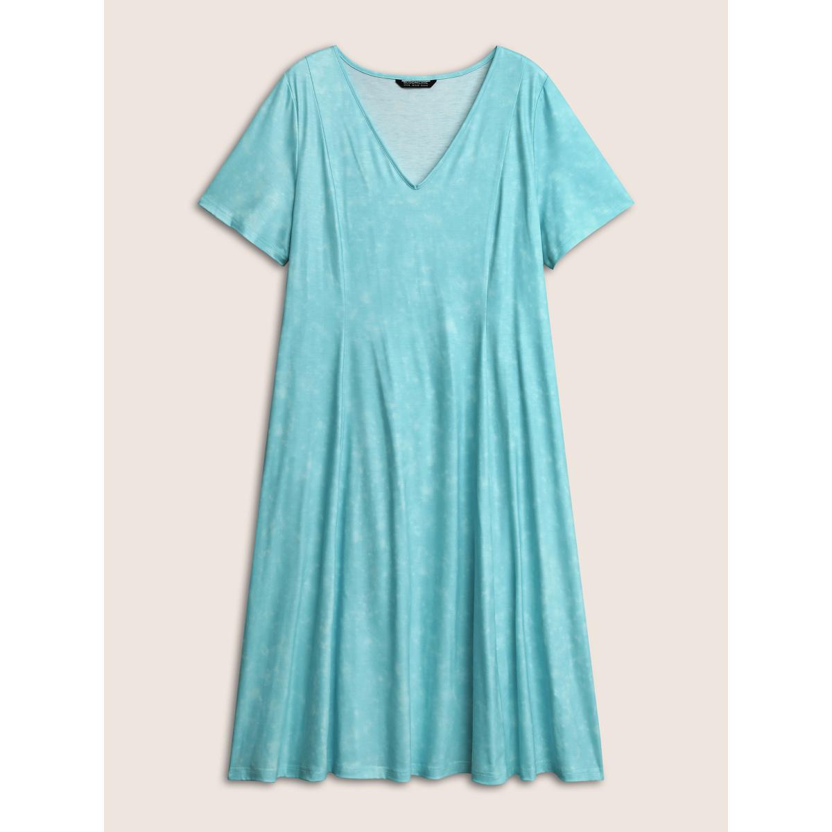 Plus Size Tie Dye V Neck Pocket Dress LightBlue Women Casual Non V-neck Short sleeve Curvy BloomChic 18-20/2X Product Image