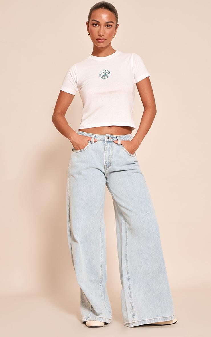 White Shell Graphic Cropped Fitted T-shirt Product Image