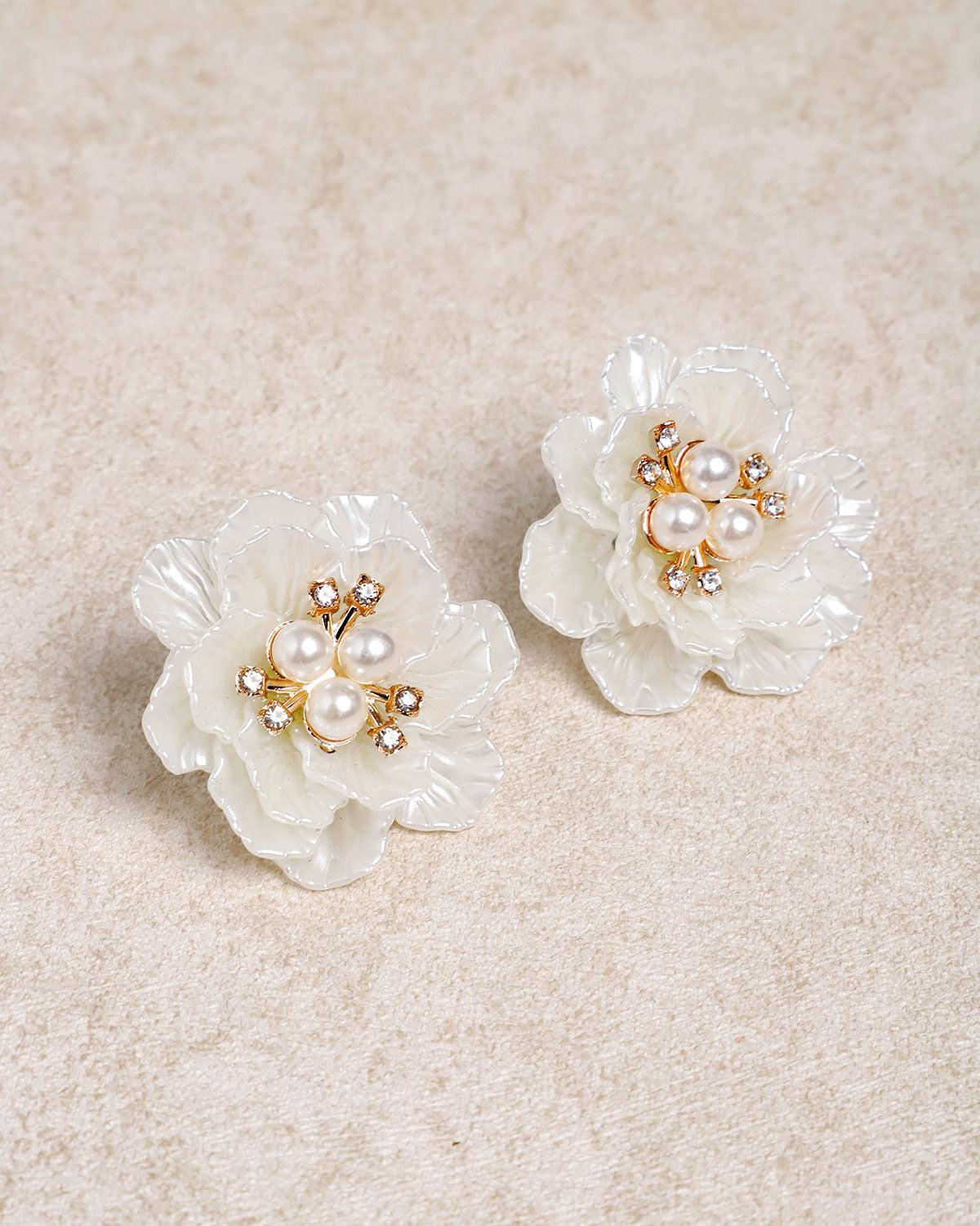 White Pearl Earrings Product Image