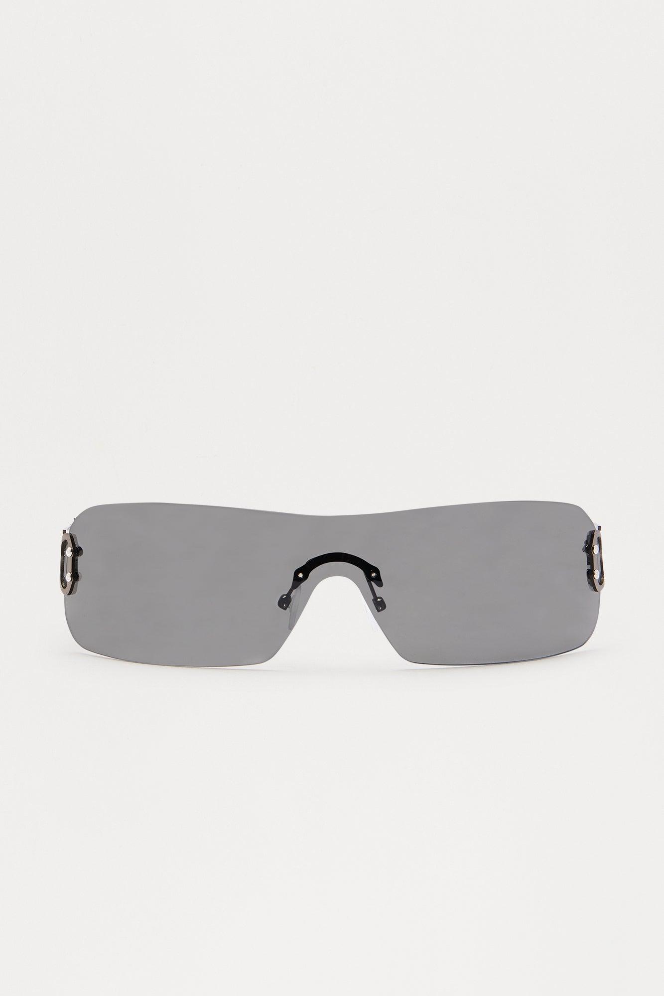No Face No Case Shield Sunglasses - Black Female Product Image