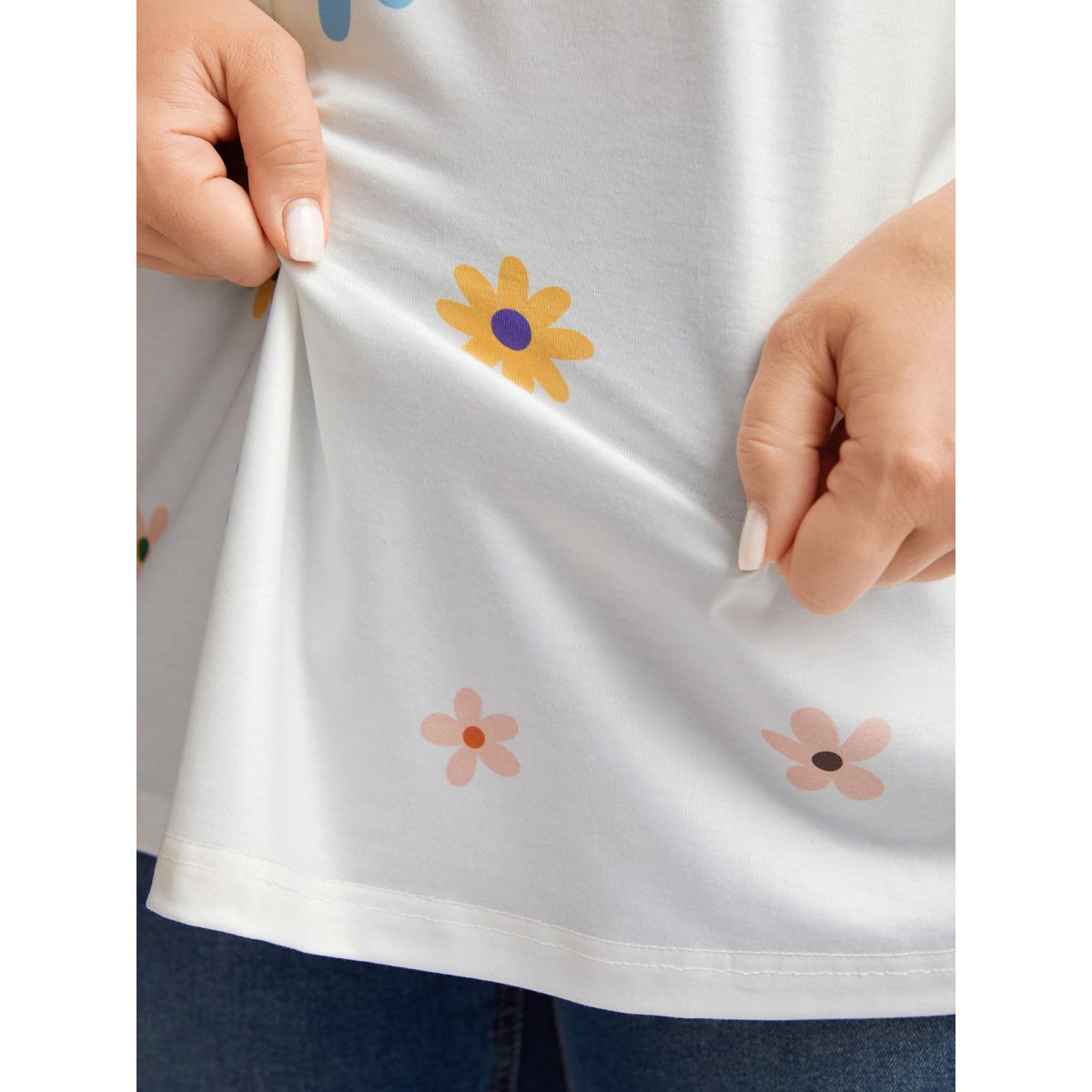 Plus Size Stretchy Floral Print Round Neck T-Shirt WhiteSmoke Women Roll Hem Round Neck Everyday-Casual T-shirts BloomChic 14-16/1X Product Image