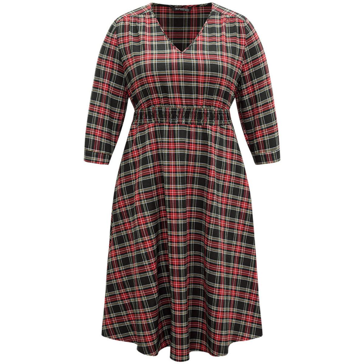 Plus Size Plaid Elastic Waist Shirred Pocket Dress Black Women Elegant Printed V-neck Elbow-length sleeve Curvy Midi Dress BloomChic 12/L Product Image
