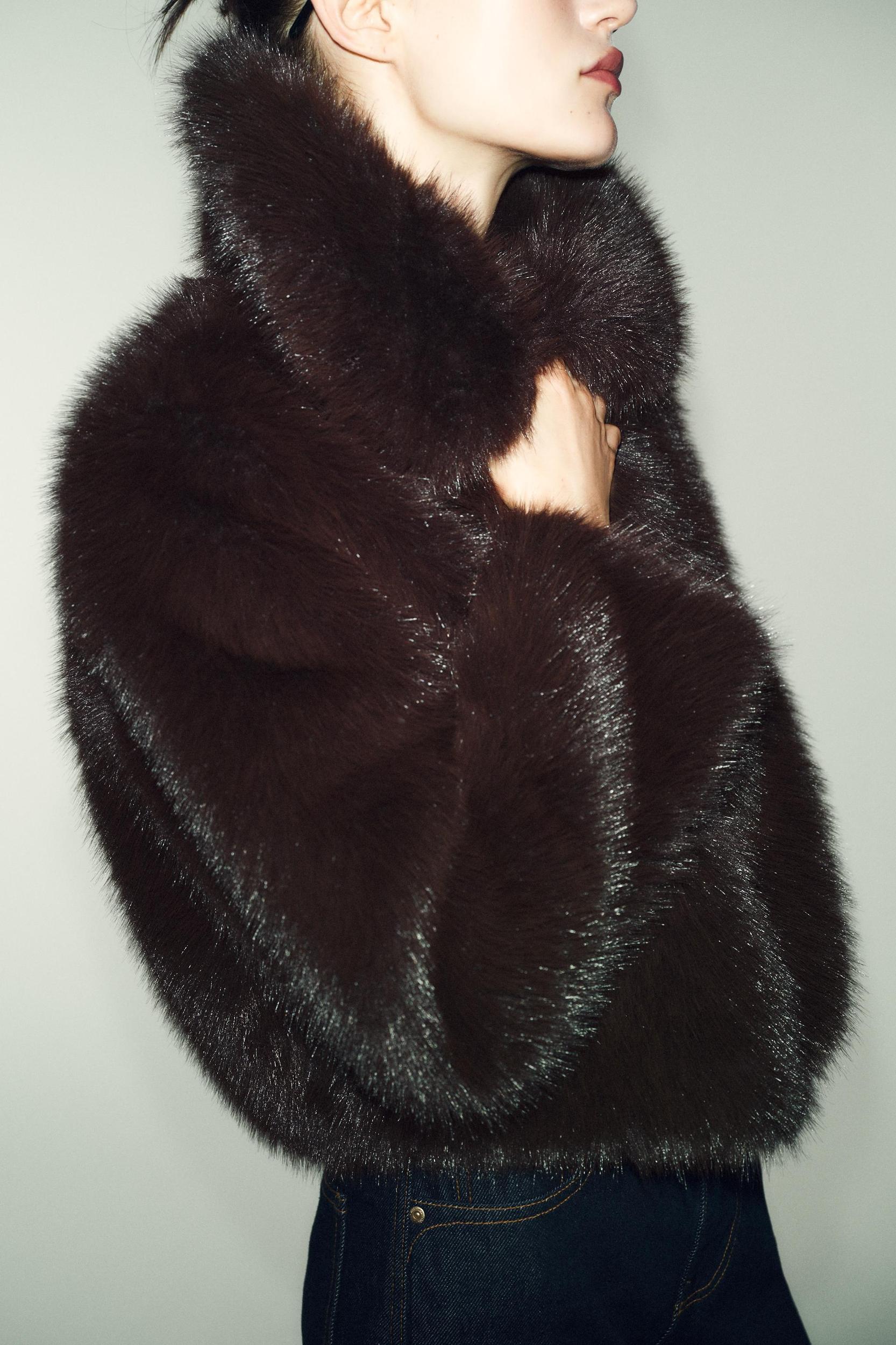 FAUX FUR LAPEL COLLAR JACKET Product Image