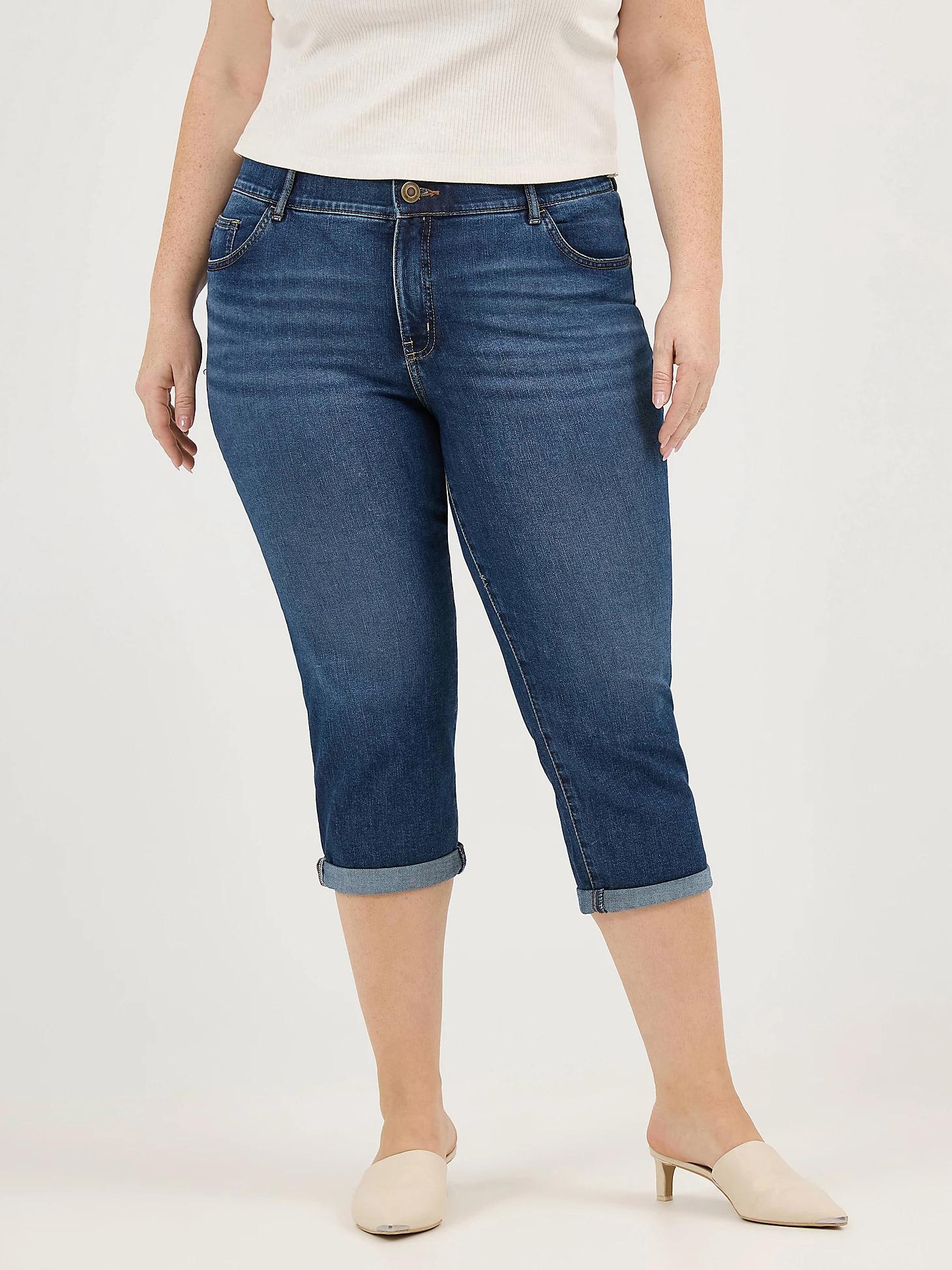 Women's Ultra Lux Comfort with Flex Motion Capri (Plus) | Women's Capris & Crops | Lee® Product Image