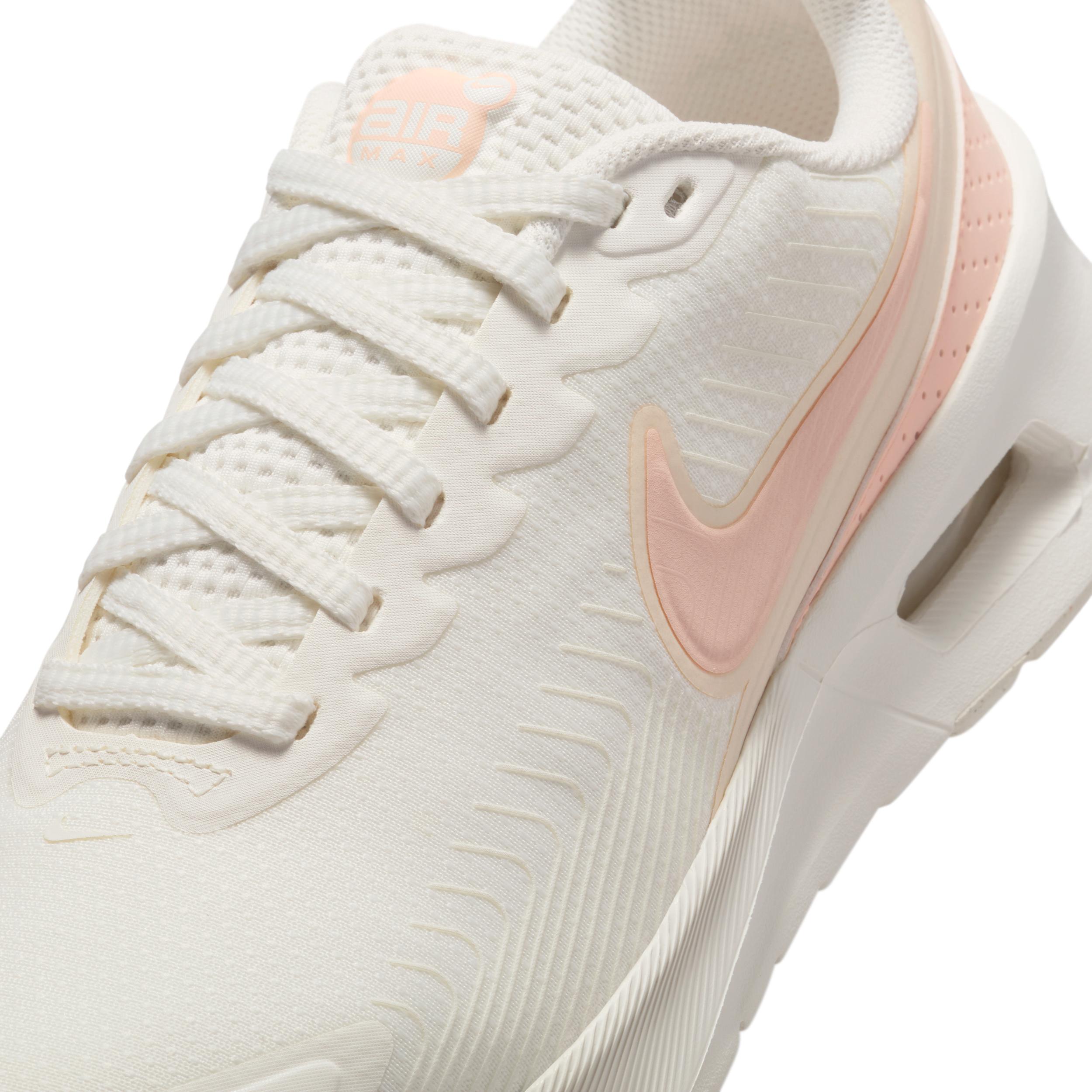 Nike Women's Air Max Nuaxis Shoes Product Image