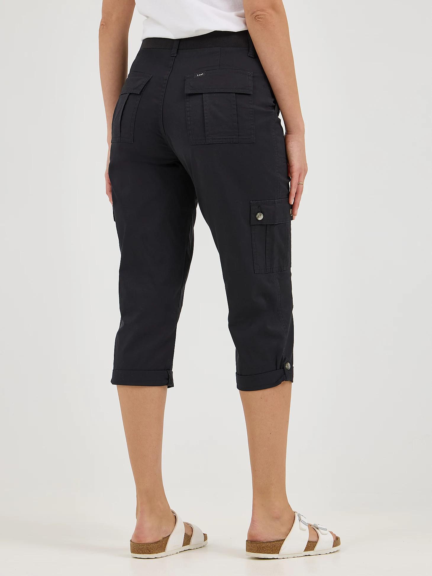 Women's Ultra Lux Comfort with Flex-to-Go Relaxed Fit Cargo Capri | Women's Capris & Crops | Lee® Product Image