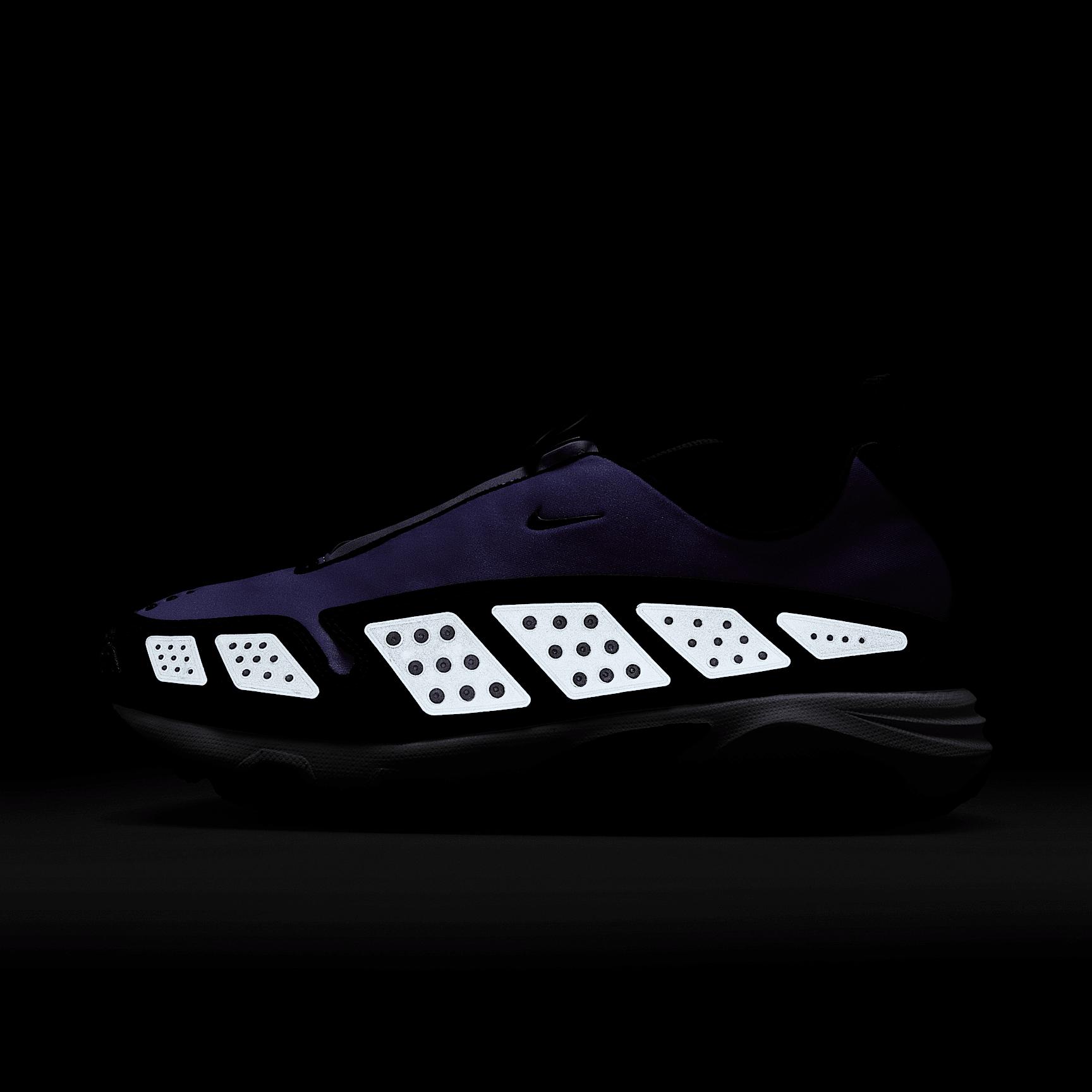 Nike Womens Air Max SNDR Shoes | HJ8080-500 Product Image