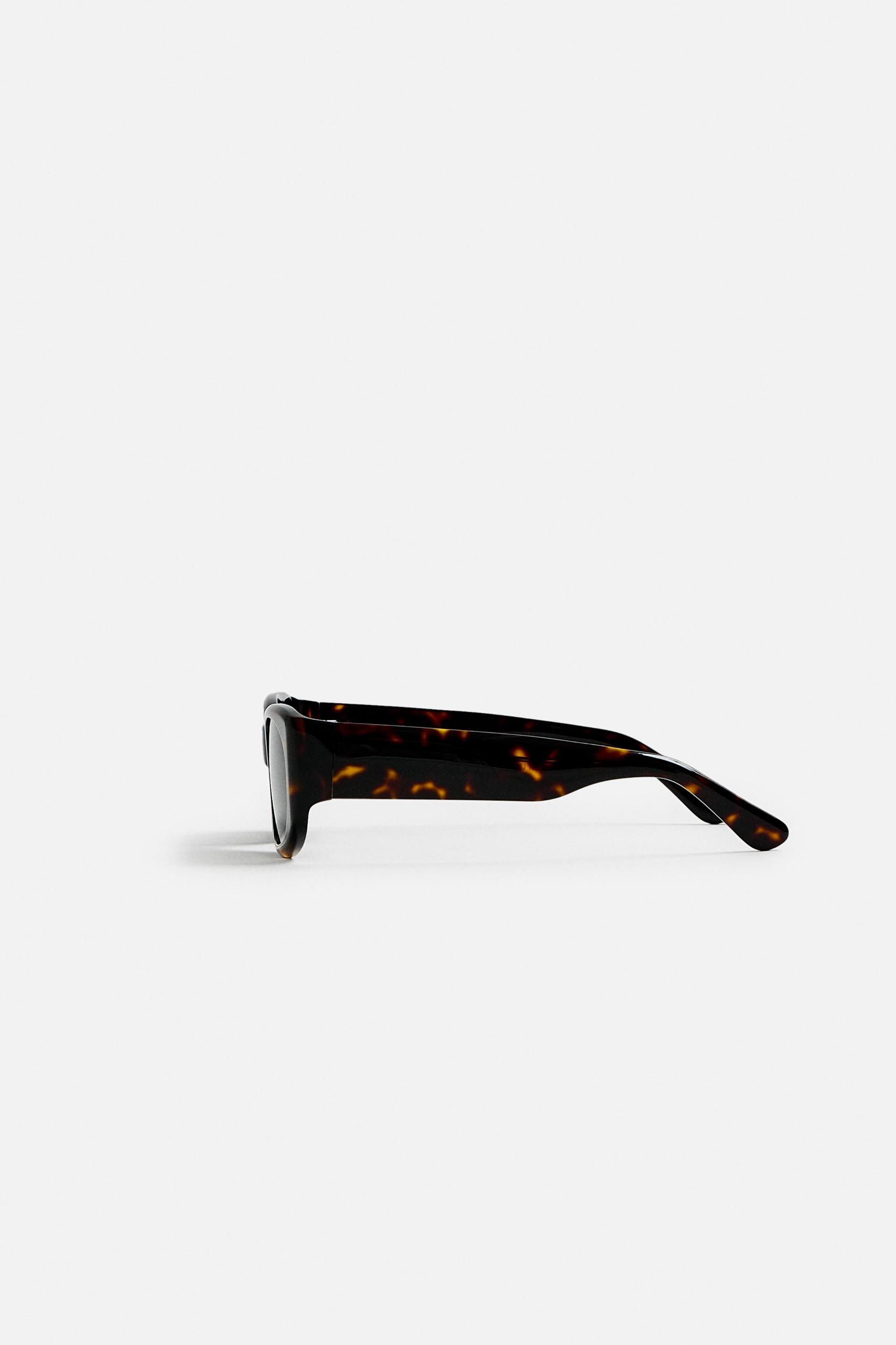 OVAL SUNGLASSES Product Image