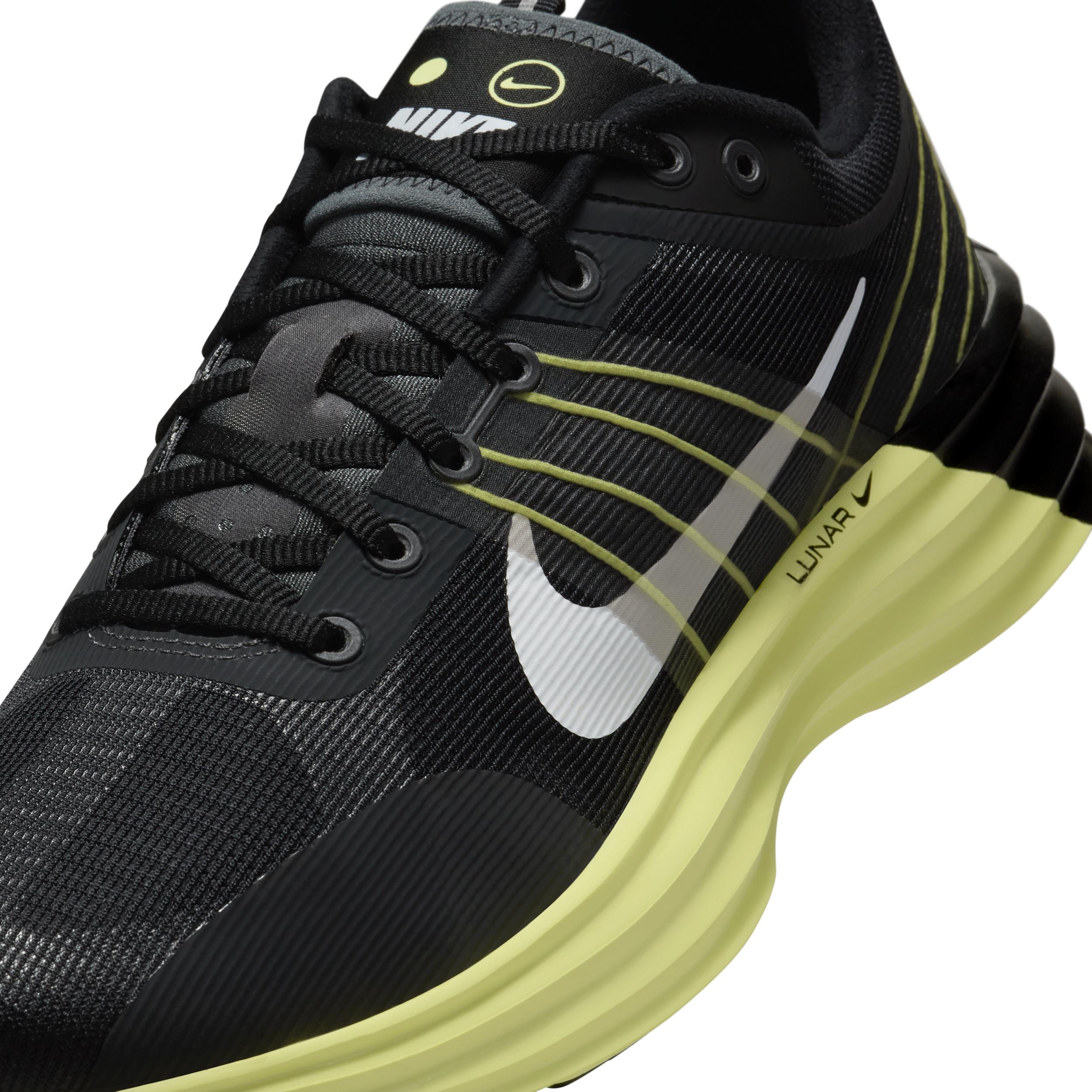 Nike Men's Lunar Roam Shoes Product Image