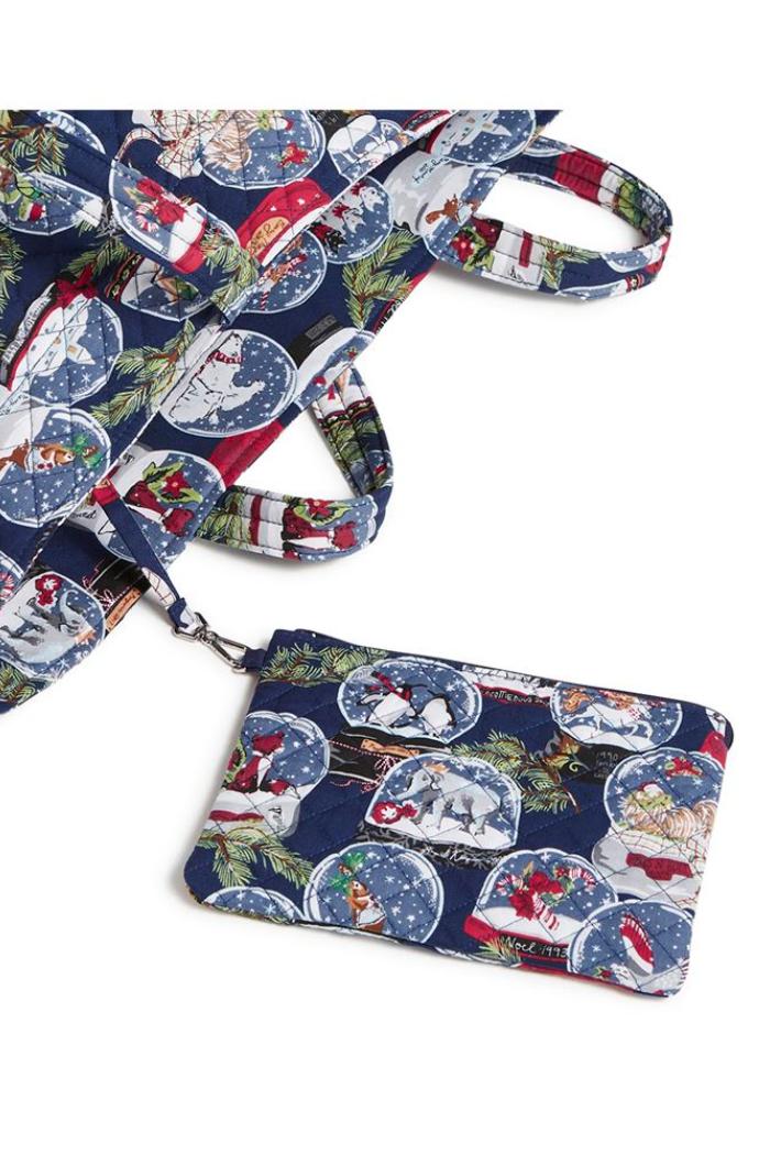 Snow Globes Grand Tote Set Product Image