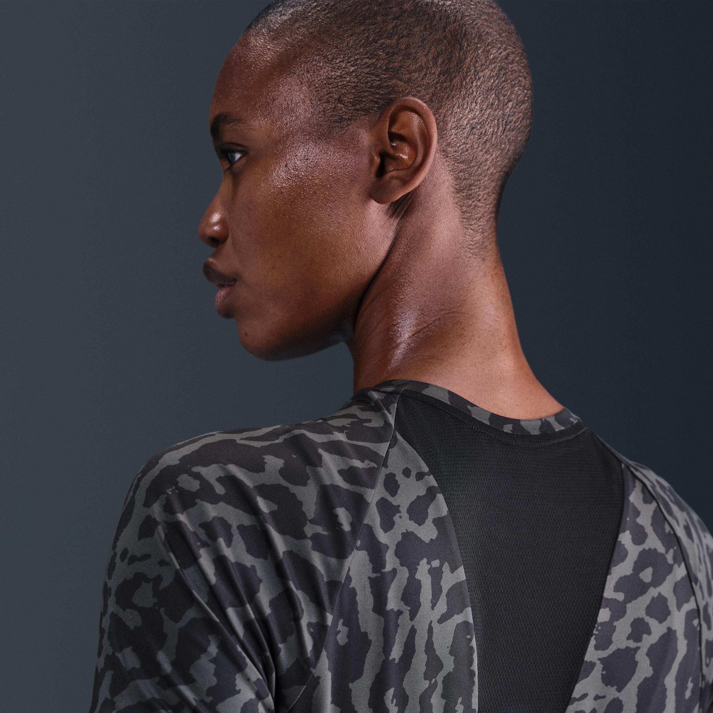 Nike Women's Swift Dri-FIT Short-Sleeve Running Top Product Image