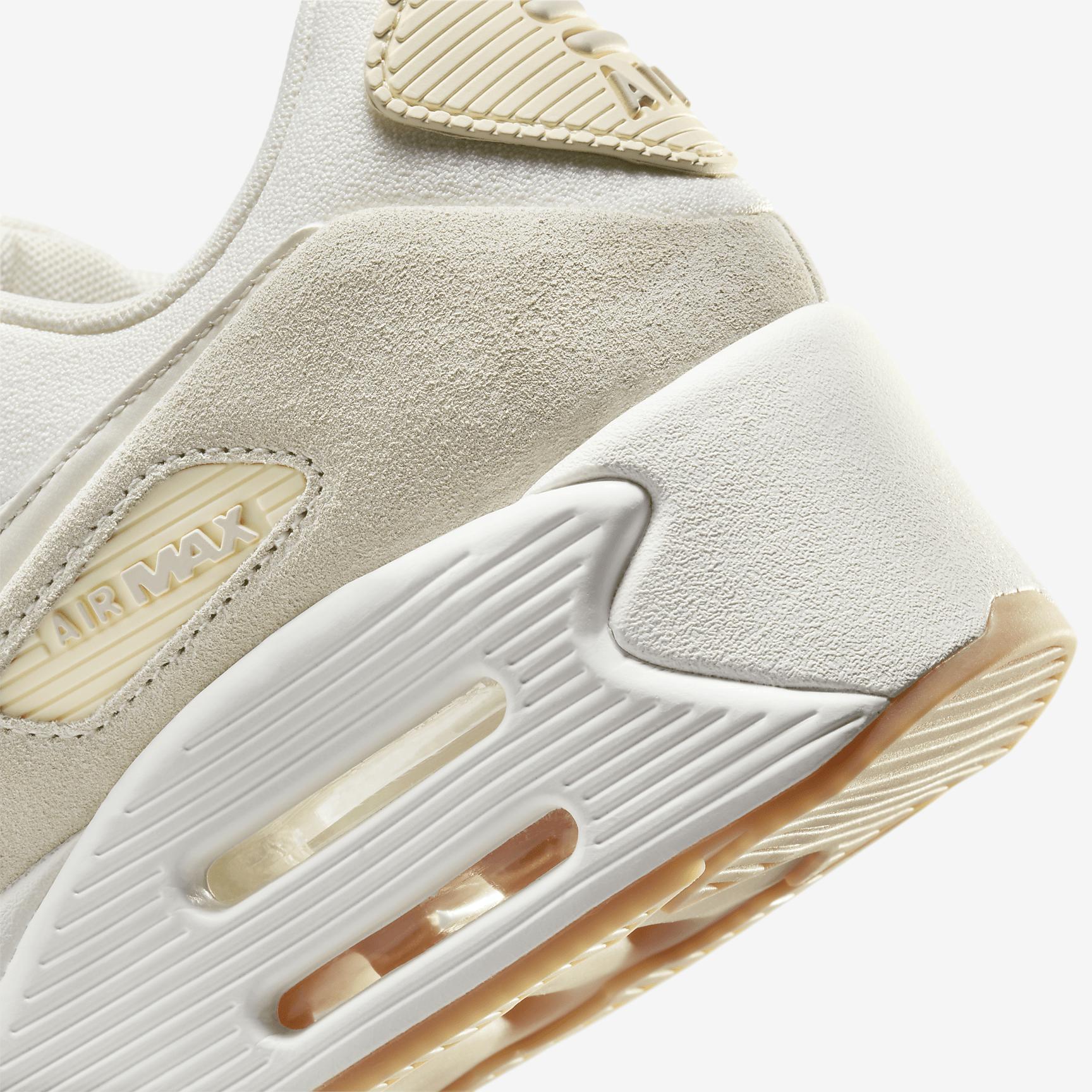Nike Air Max 90 LV8 Women's Shoes Product Image