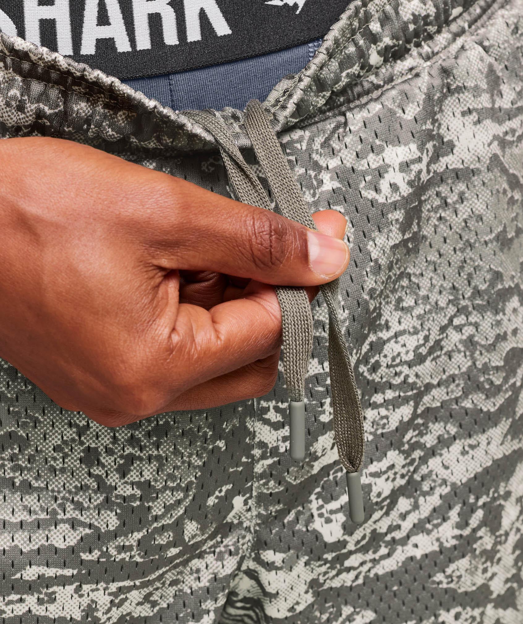 Gymshark Lifting Mesh 5" Shorts - Camo Brown Male Product Image