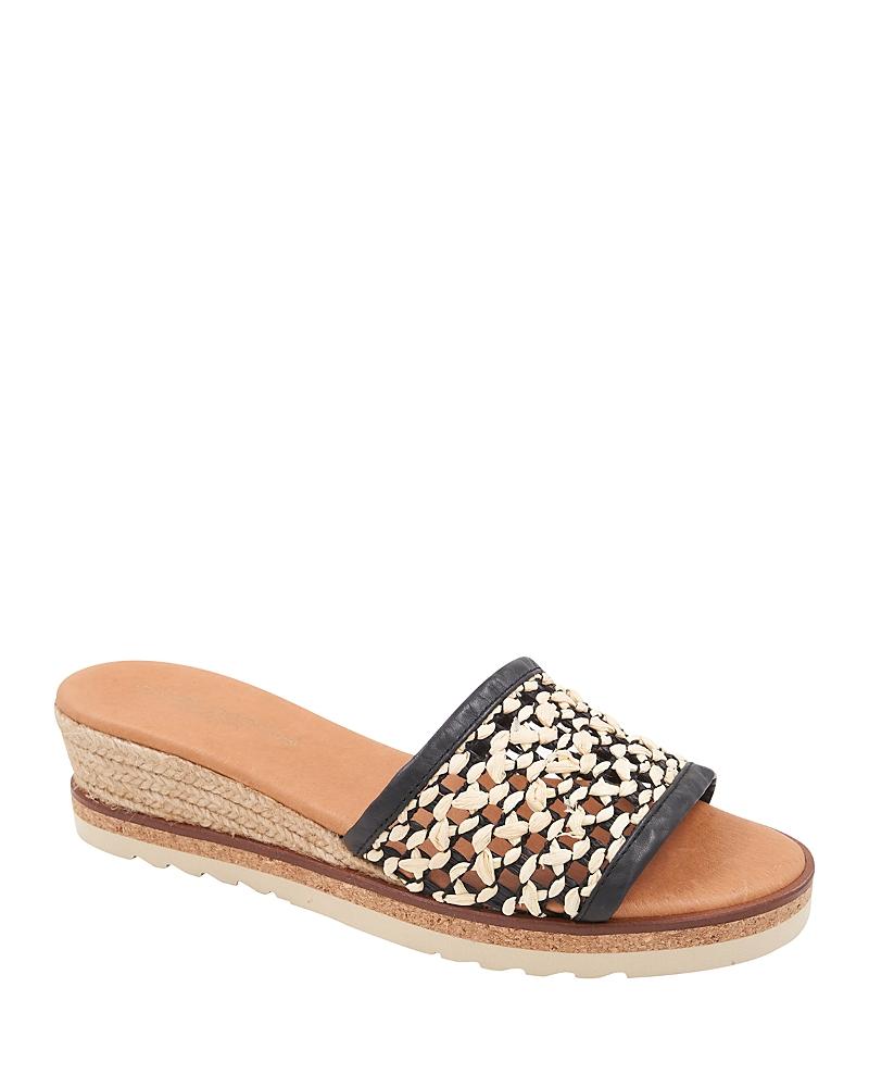 Andre Assous Womens Nessie Wedge Sandals Product Image