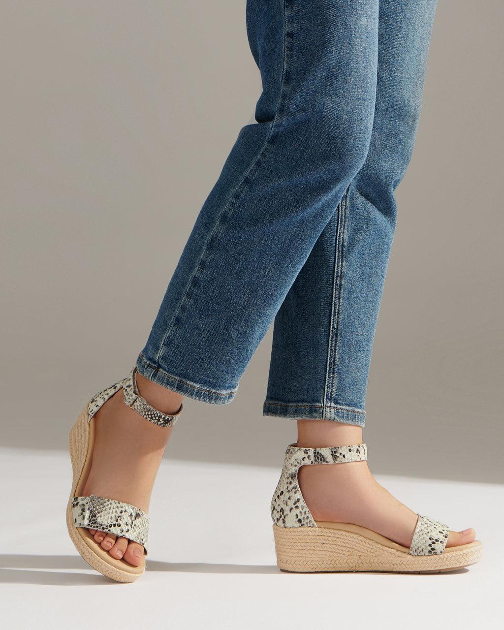 Riviera Ankle Sandal Female Product Image