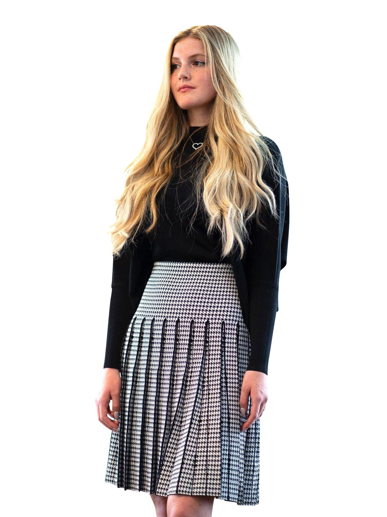 Apparalel Knit Pleat Infinity Skirt Product Image