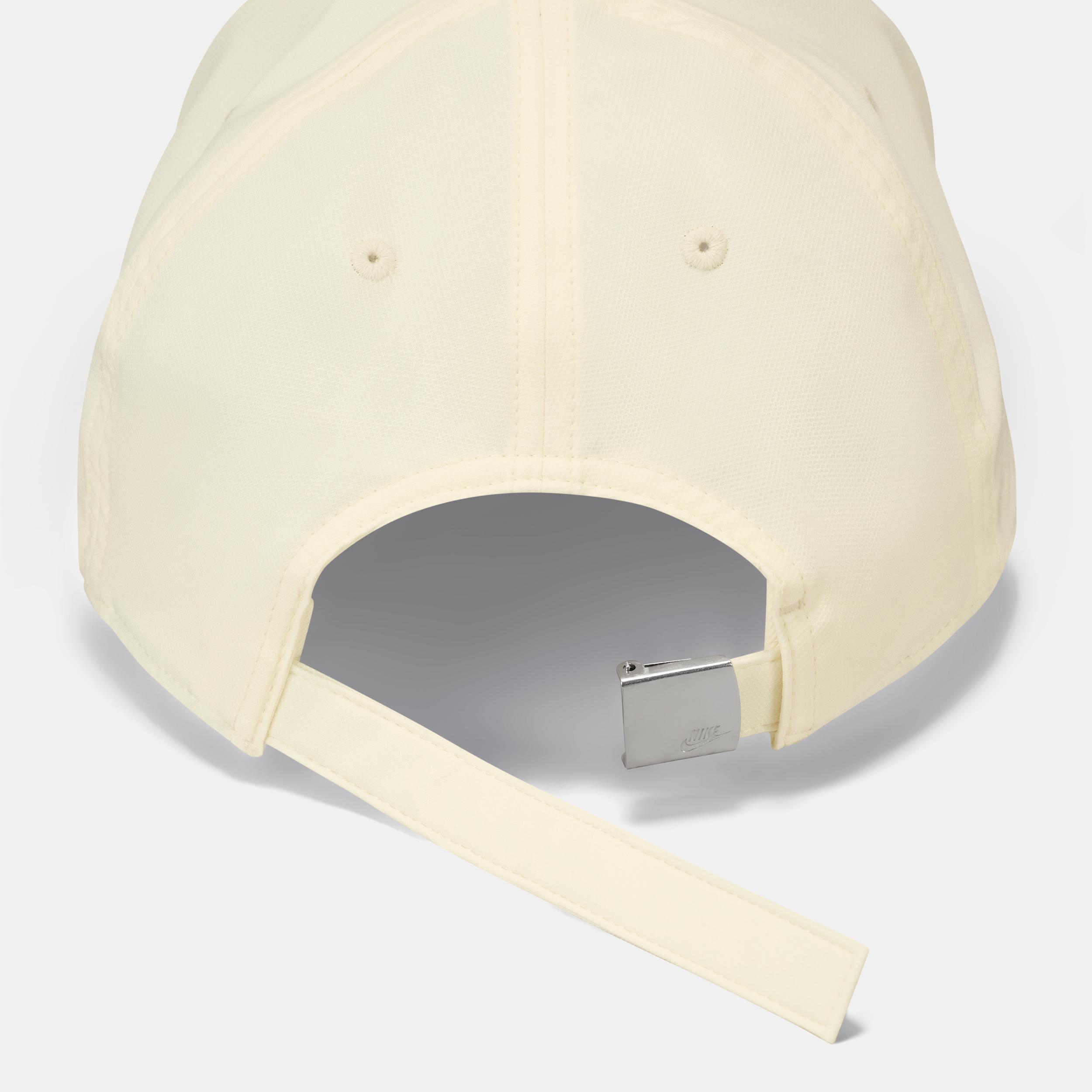 Nike Unisex Dri-FIT Club Structured Metal Logo Cap Product Image