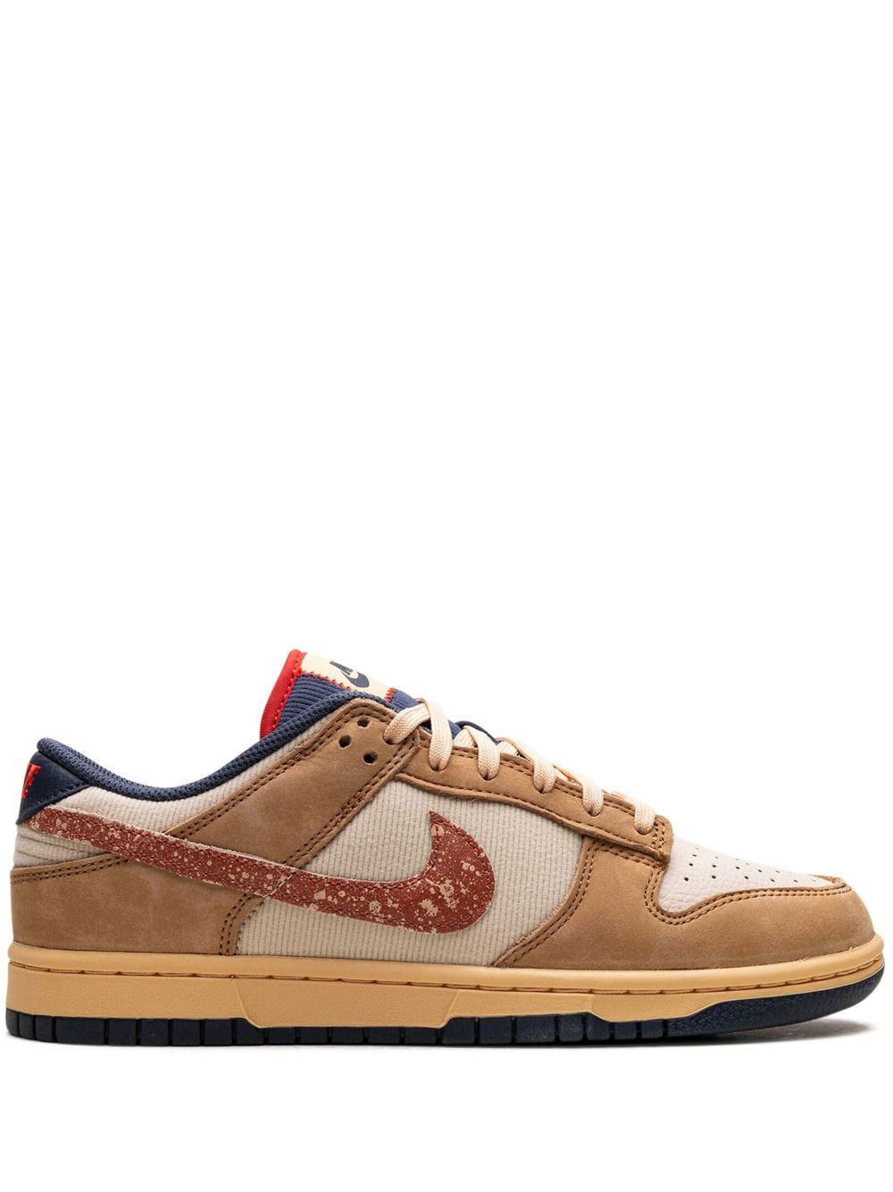 Dunk Low "Vintage Green" sneakers Product Image