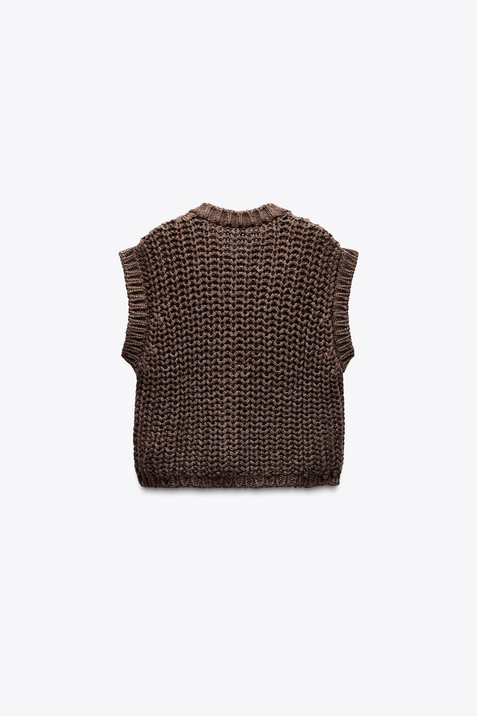 CHUNKY KNIT SWEATER VEST Product Image