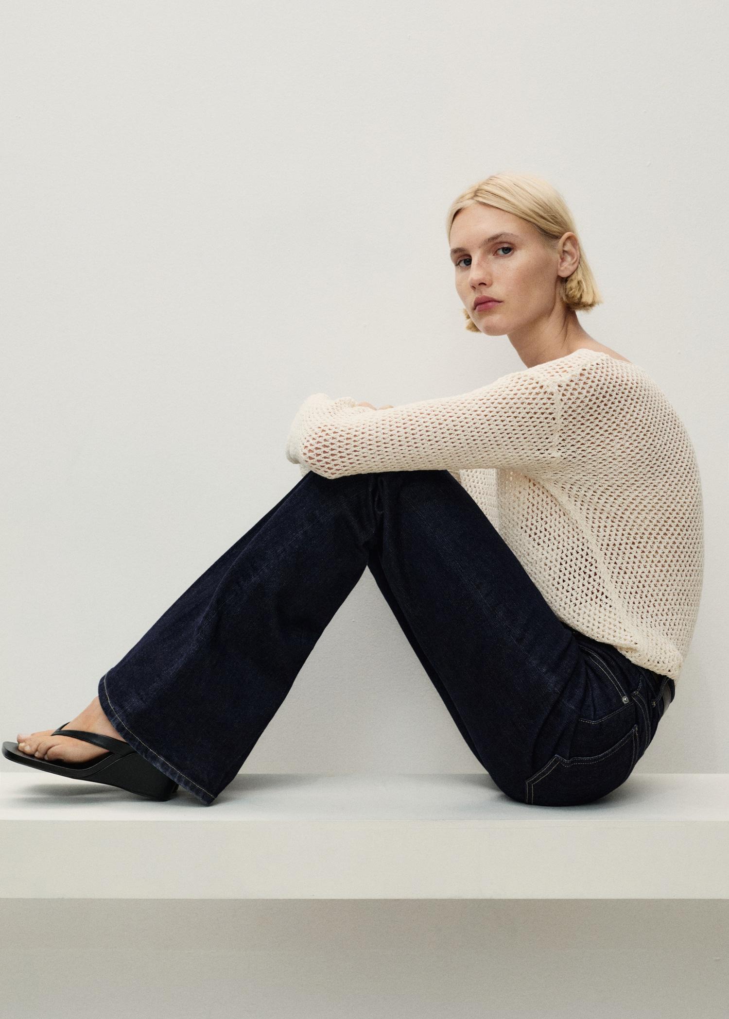 Flare jeans mid rise rinse wash - Women | MANGO USA Product Image