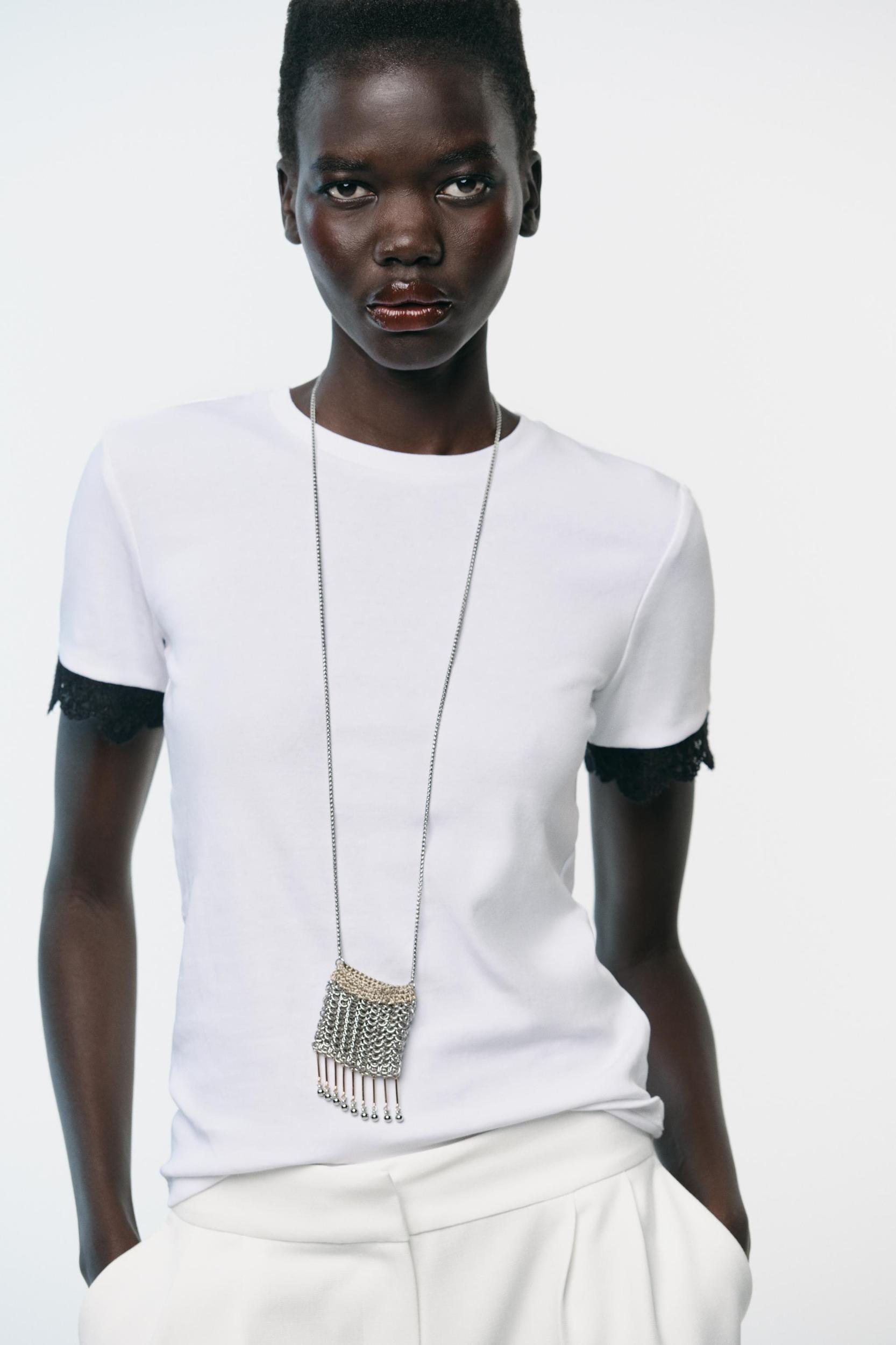 LACE SLEEVE T-SHIRT Product Image