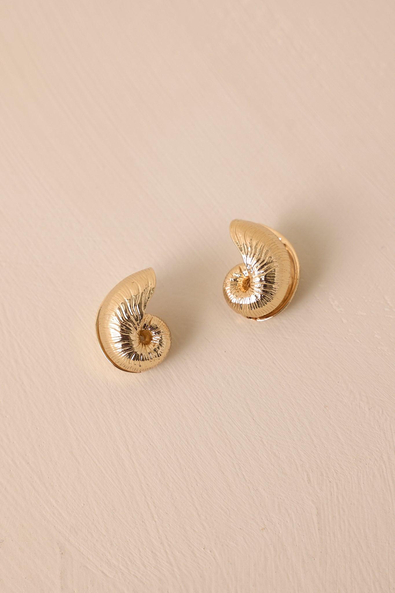 To The Sea And Back Gold Spiral Seashell Earrings Product Image