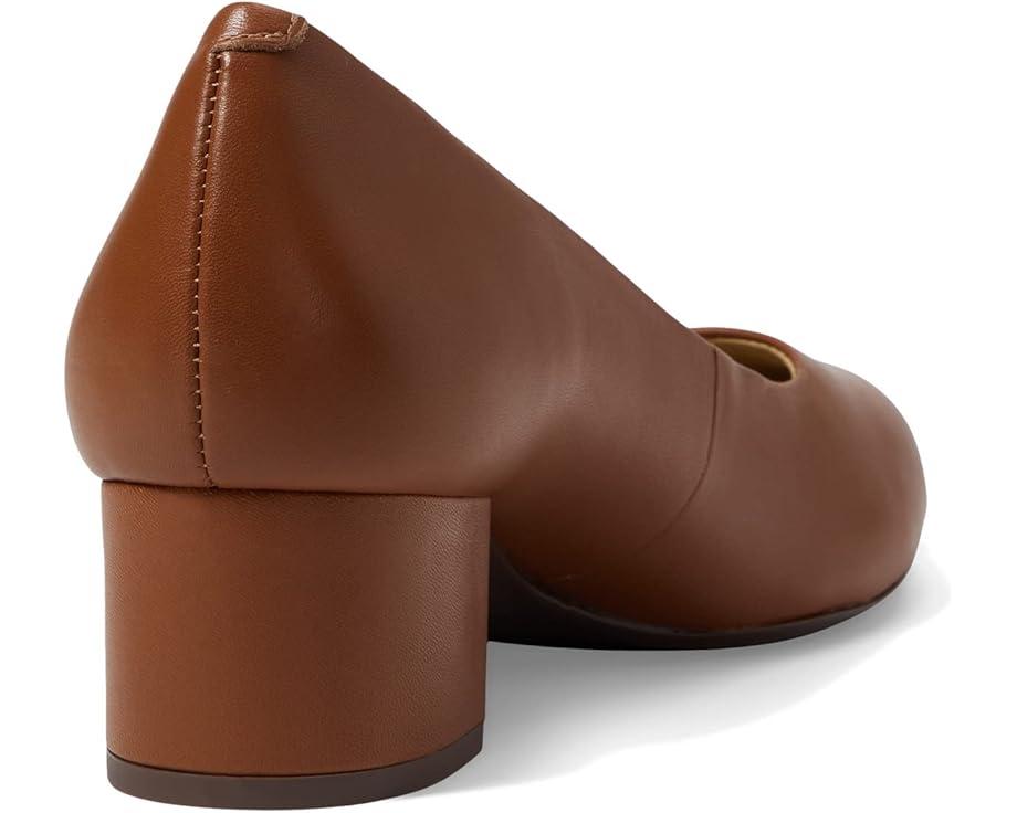 Women's Marc Joseph New York Broad Street Pump Product Image