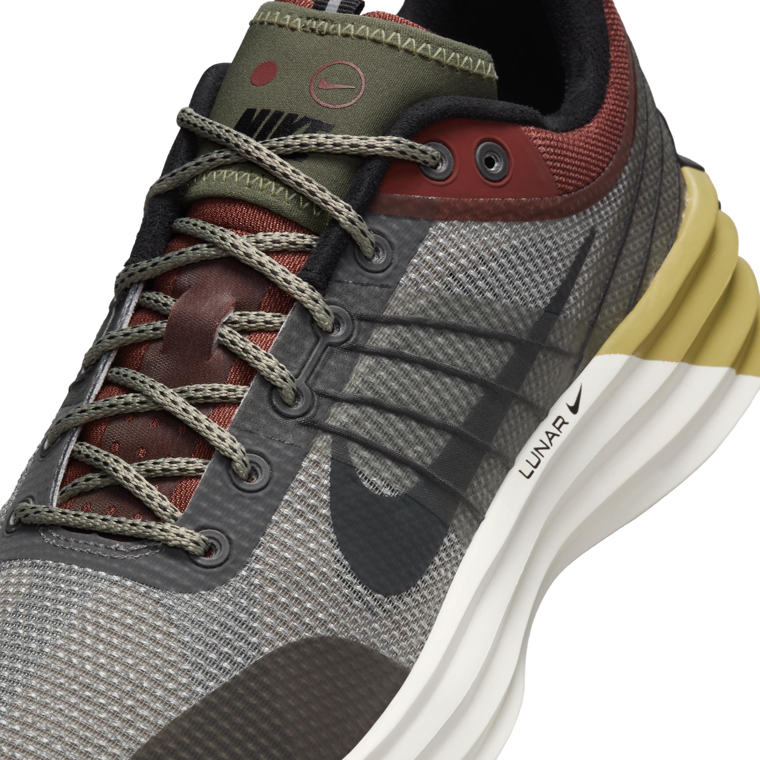 Mens Nike Lunar Roam Premium Casual Shoes Product Image