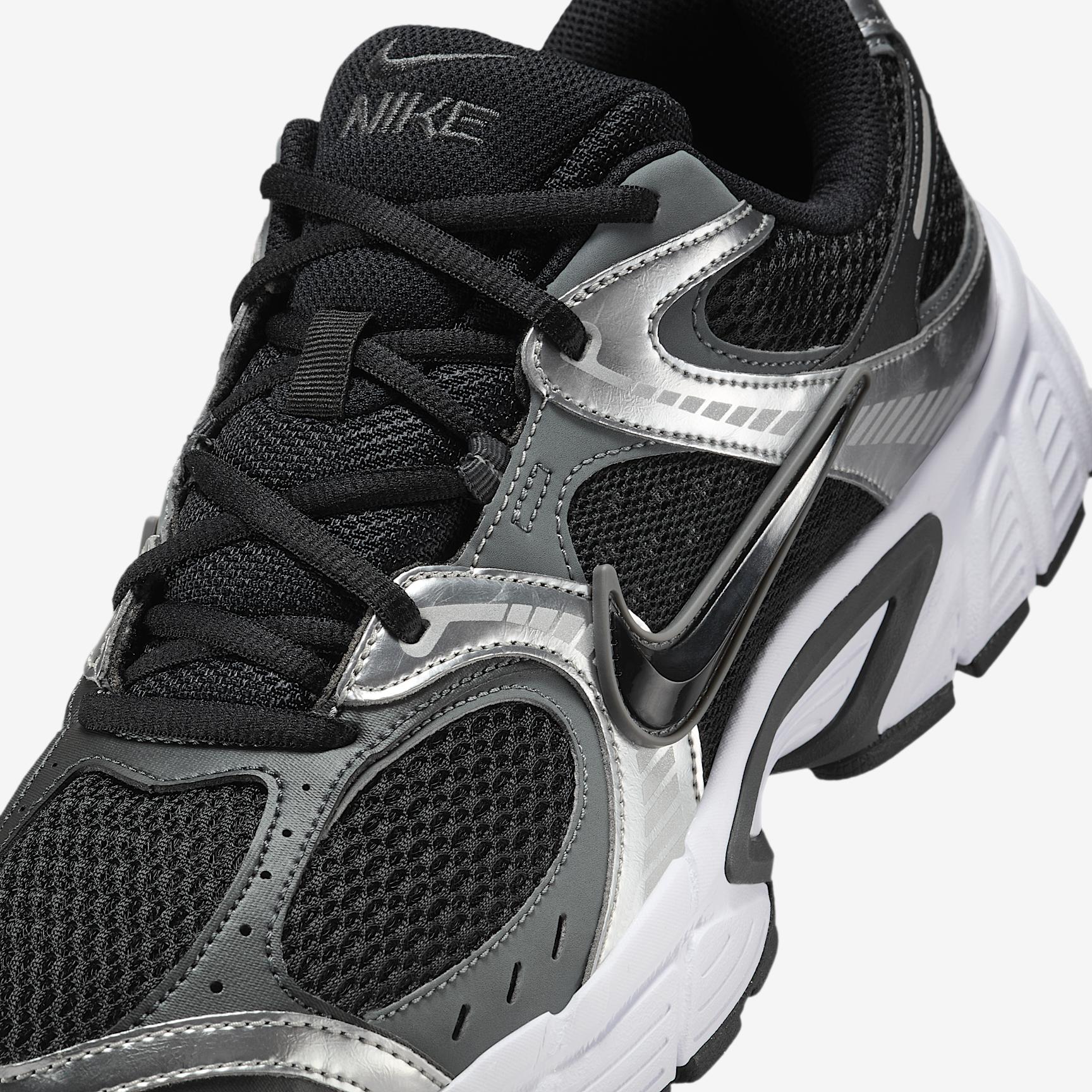 Nike Mens V5 RNR Shoes | HJ5228-004 Product Image