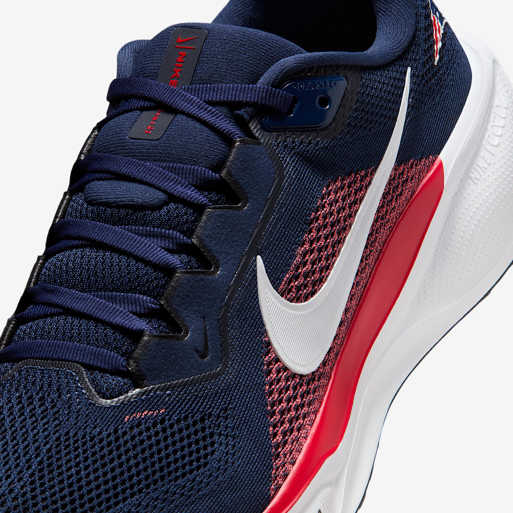 New England Patriots Pegasus 41 Nike Men's NFL Road Running Shoes Product Image