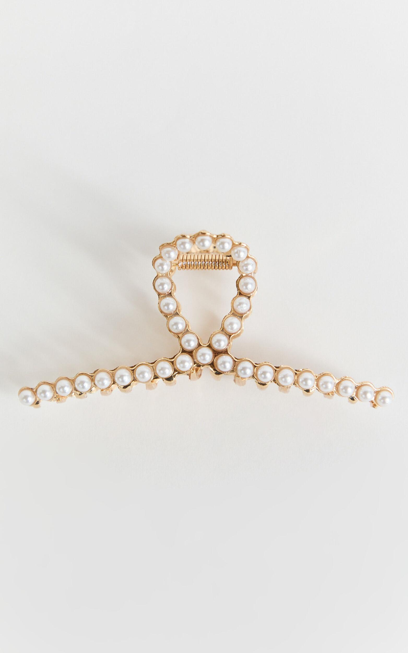Jenny Clip - Pearl Hair Clip in Gold Product Image