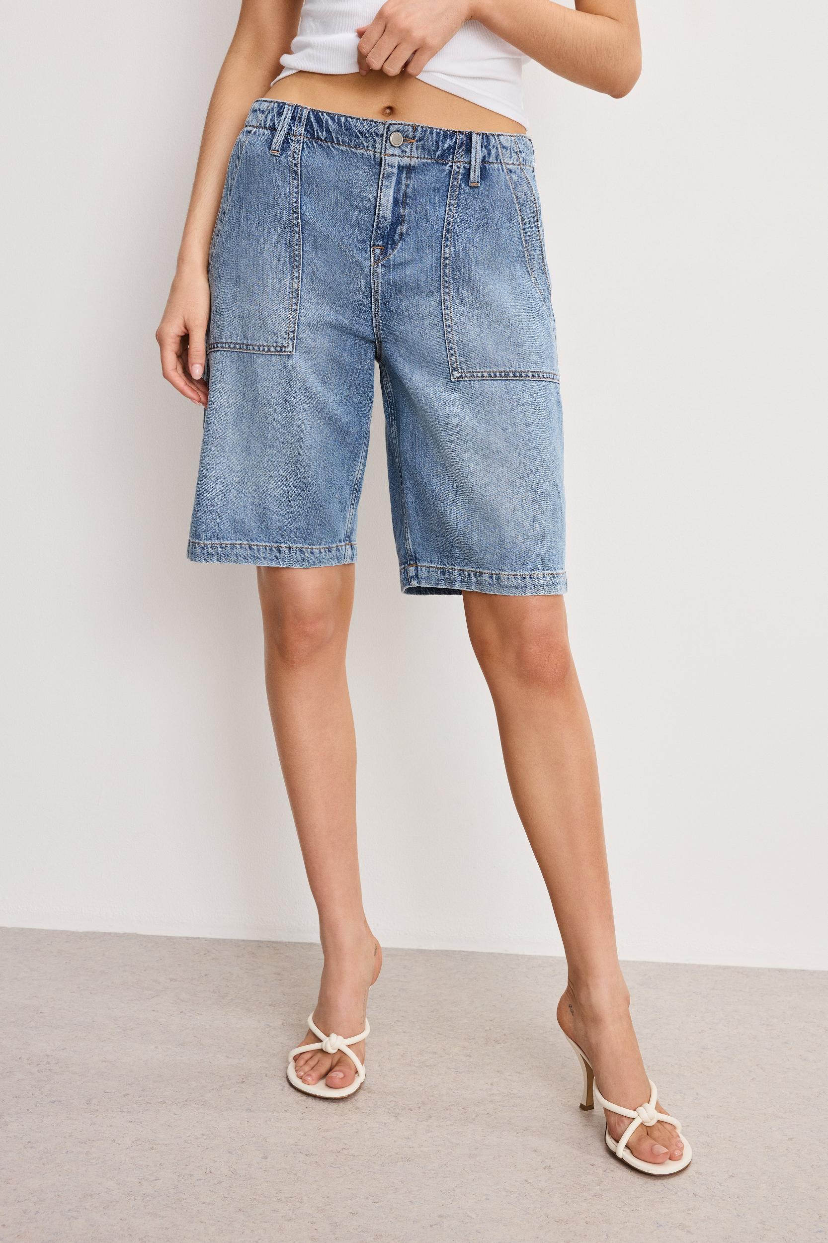 LITE LINEN BERMUDA SHORT | INDIGO786 Product Image