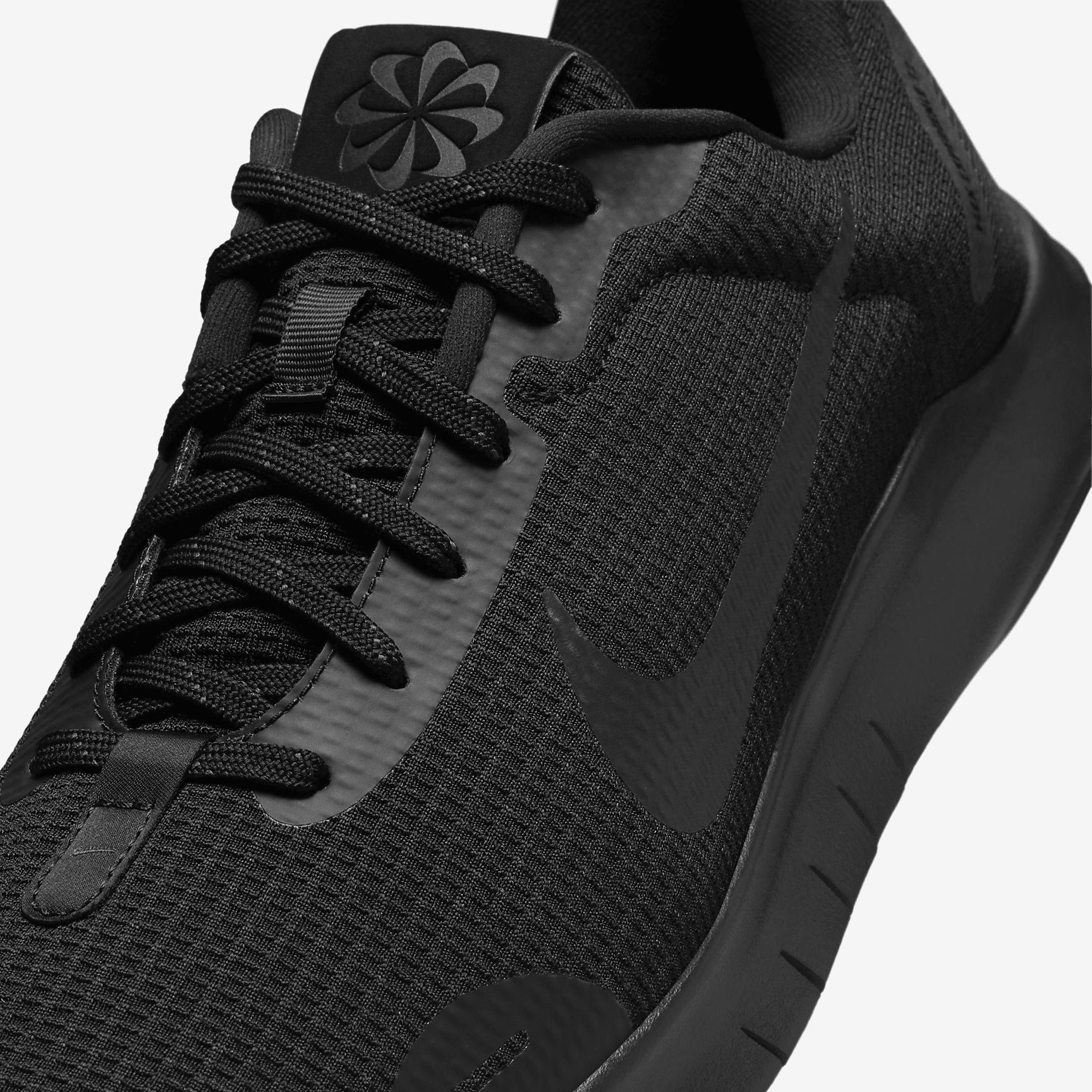 Nike Men's Air Max Nuaxis Shoes Product Image