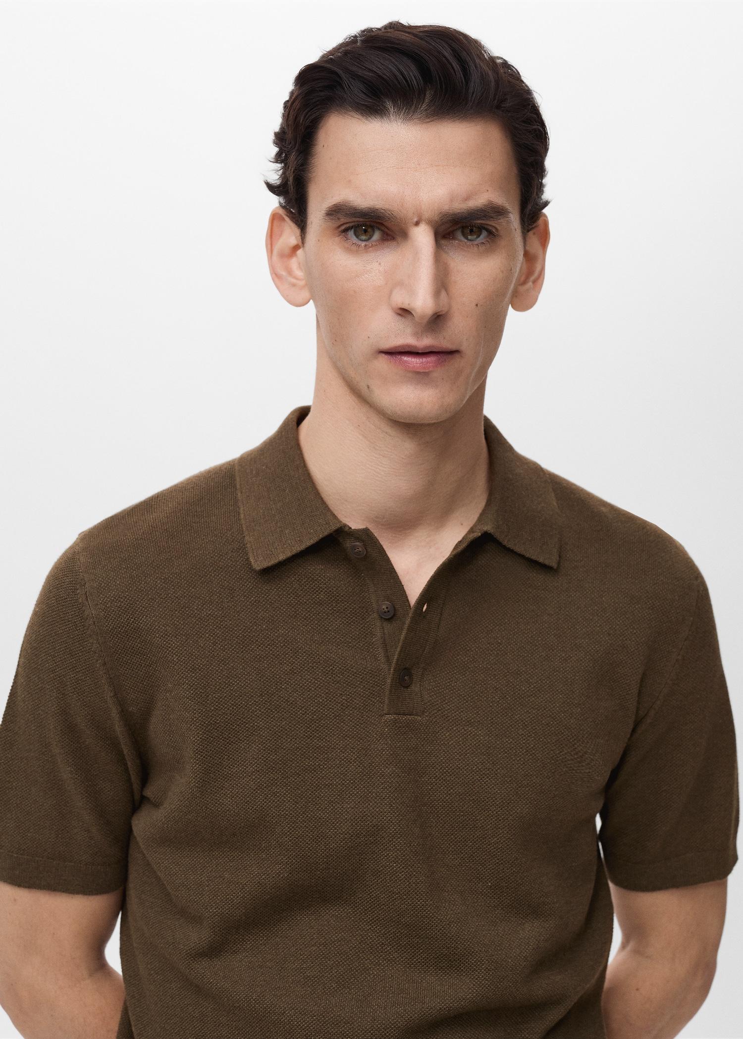 Structured knitted slim-fit polo shirt - Men | MANGO USA Product Image