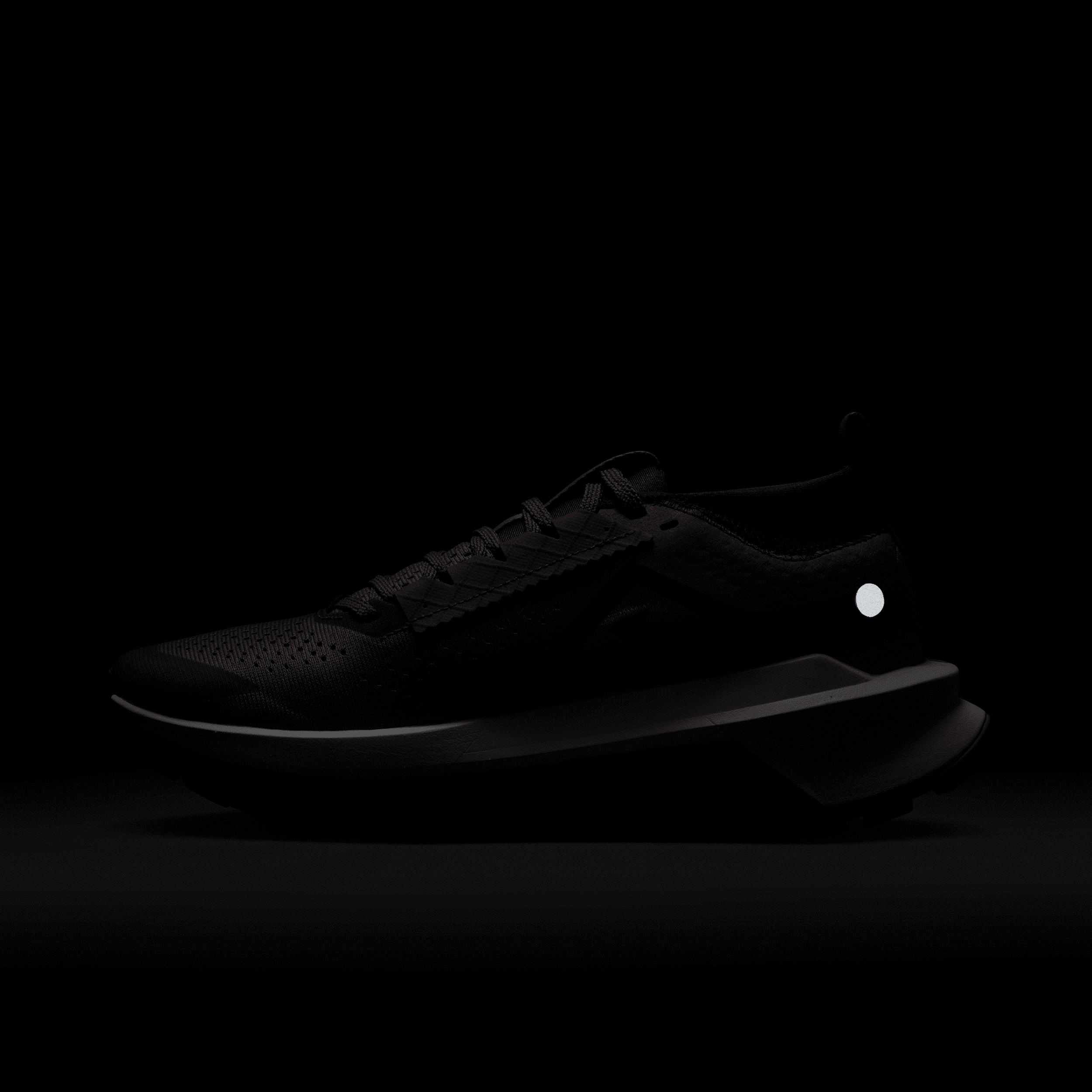 Nike Womens Zegama 2 Trail Running Shoes | FD5191-600 Product Image