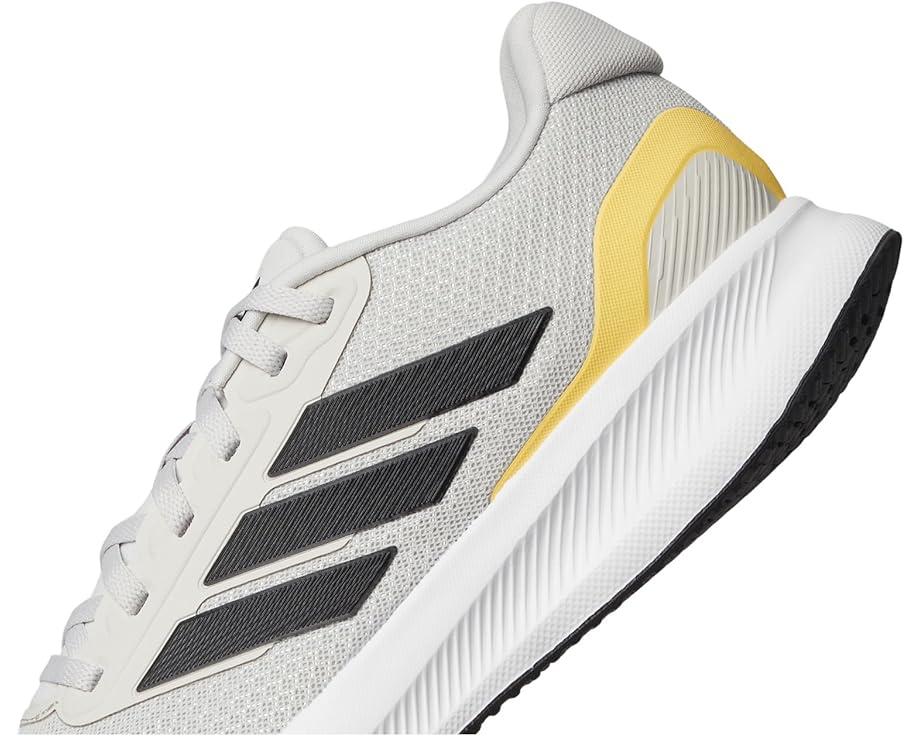 Questar 3 Running Shoes Product Image