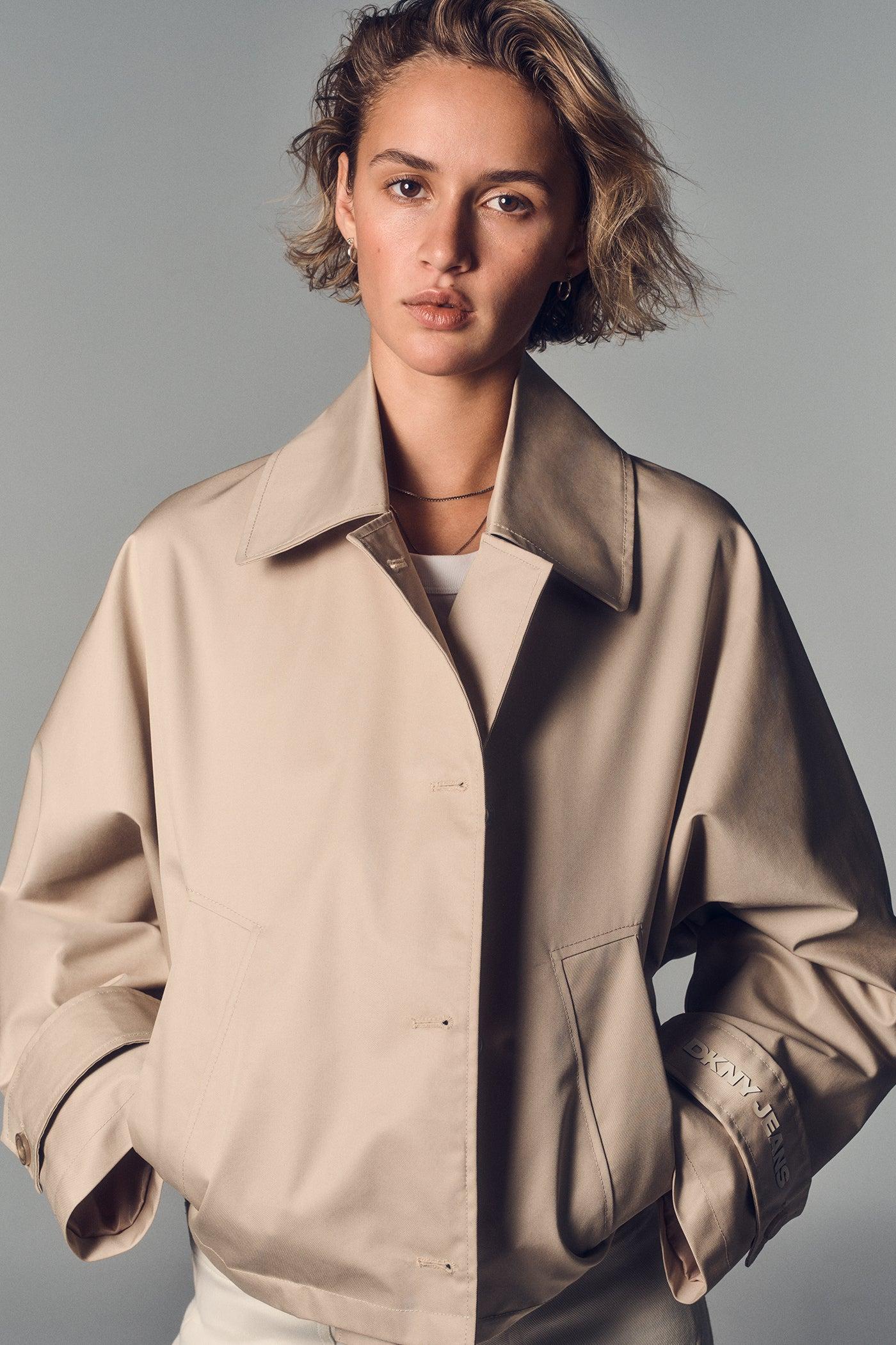 SINGLE-BREASTED MILITARY SHORT TRENCH Product Image