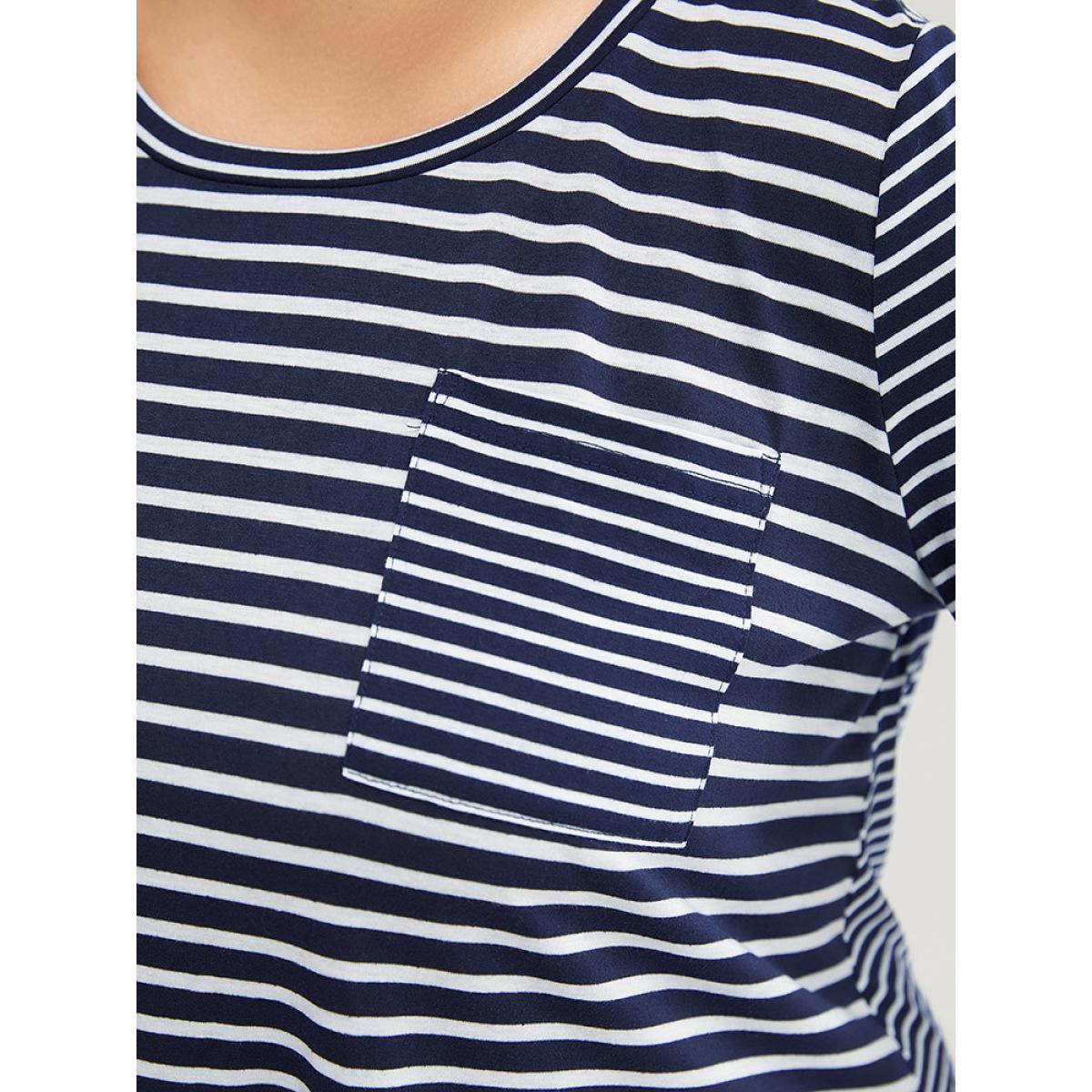 Plus Size Striped Print Crew Neck Pocket T-shirt Navy Women Casual Striped Round Neck Dailywear T-shirts BloomChic 28/5X Product Image