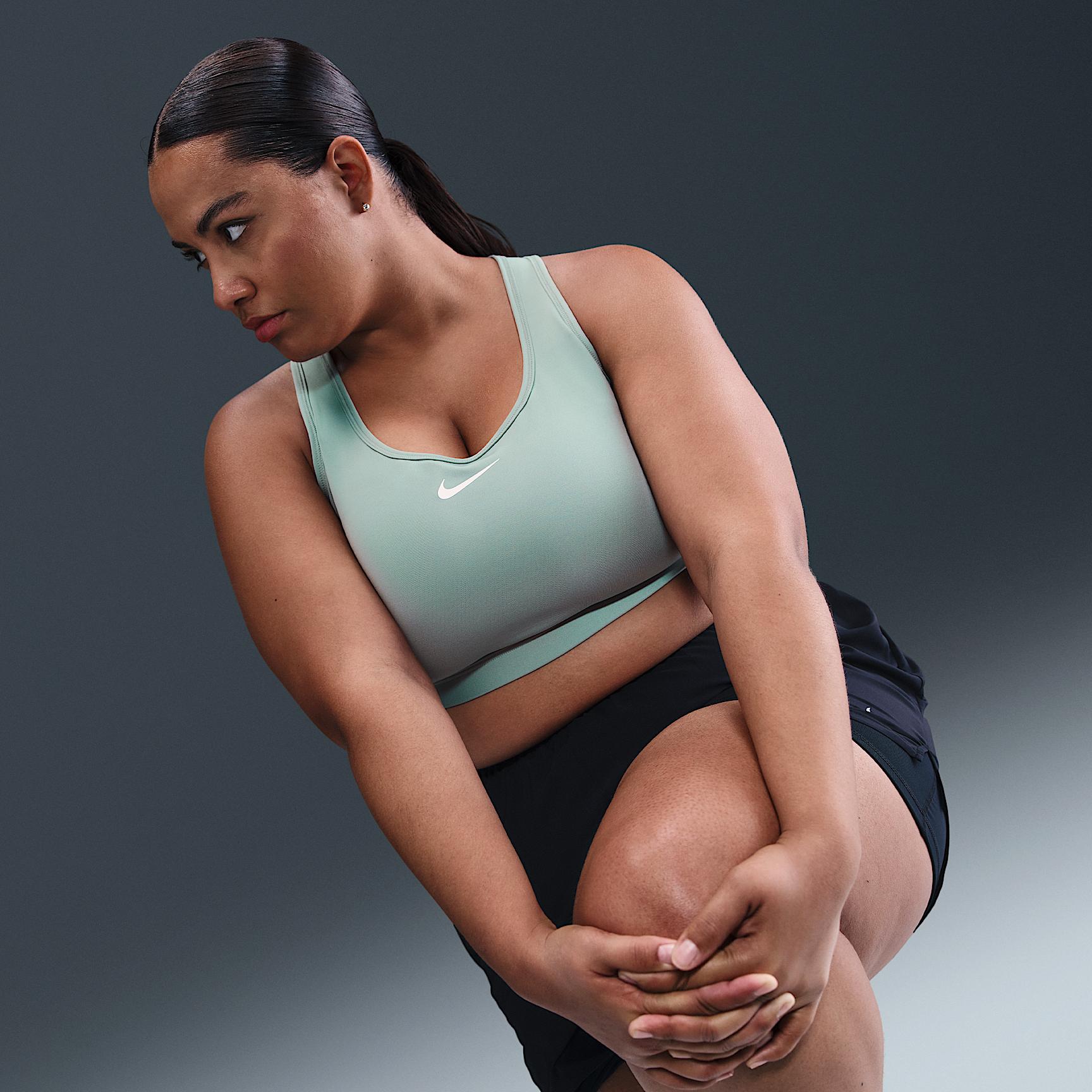 Nike Women's Swoosh Medium Support Padded Sports Bra (Plus Size) Product Image