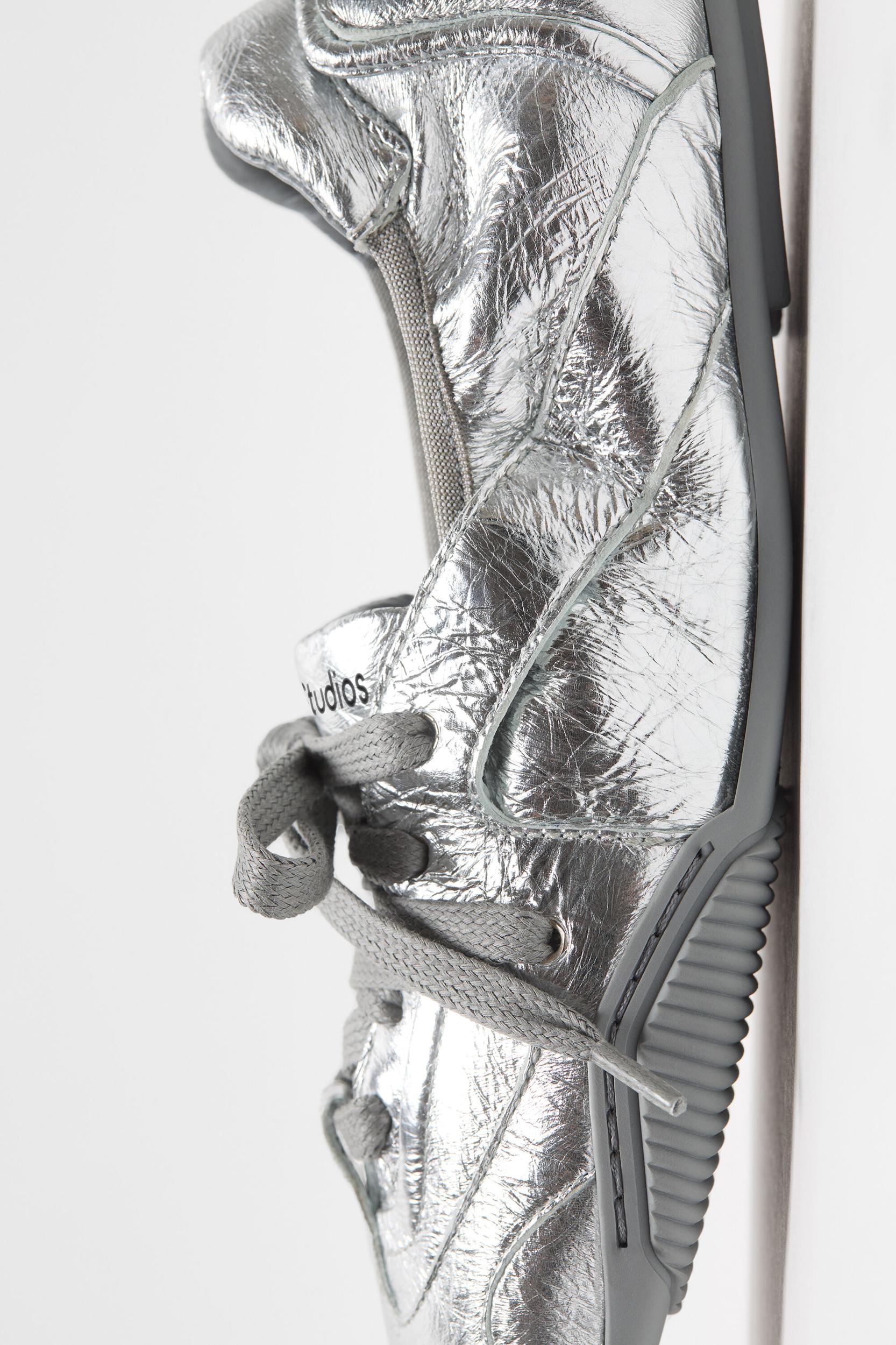 Lace-up leather shoes Product Image