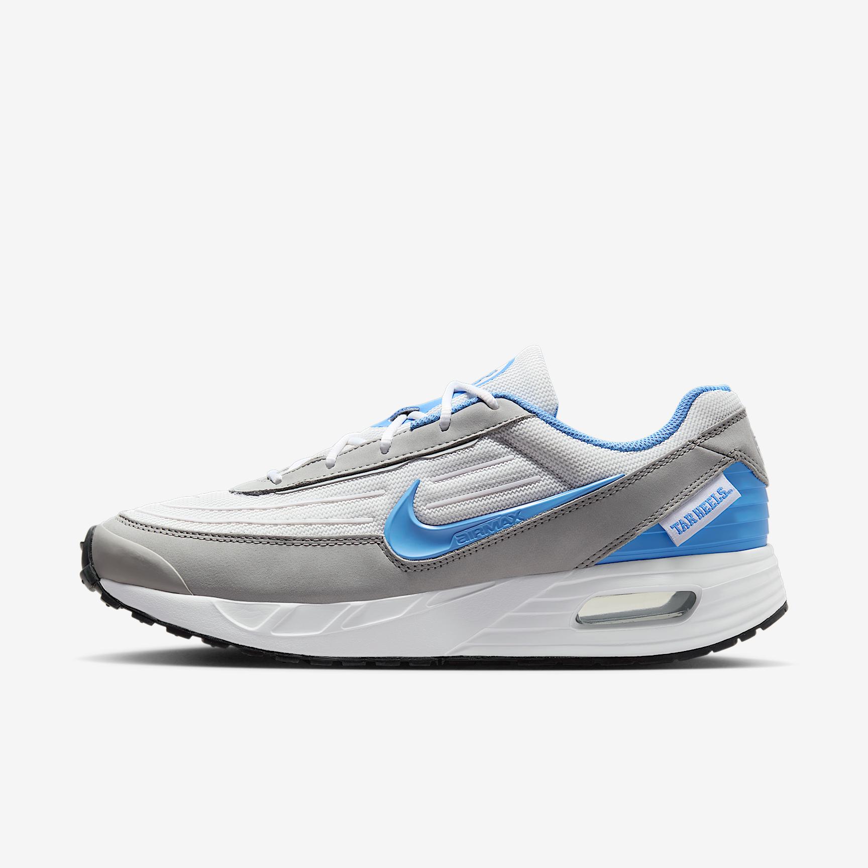 Nike College Air Max Verse (UNC) Men's Shoes Product Image